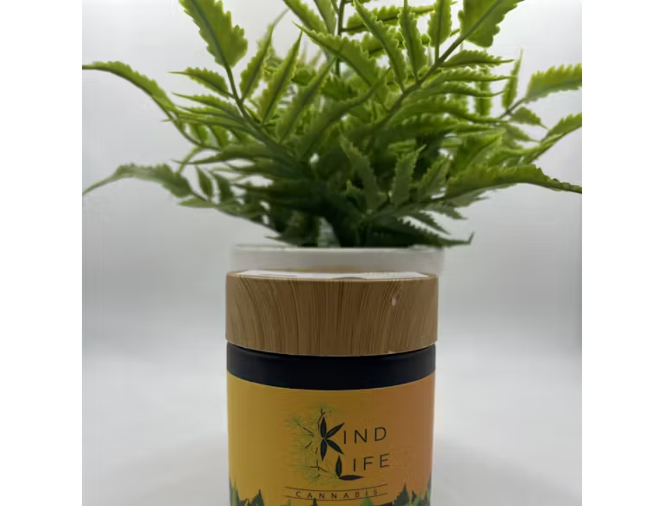 Photograph of product: Kind Life | 3.5g | Black Ice | Oui'd