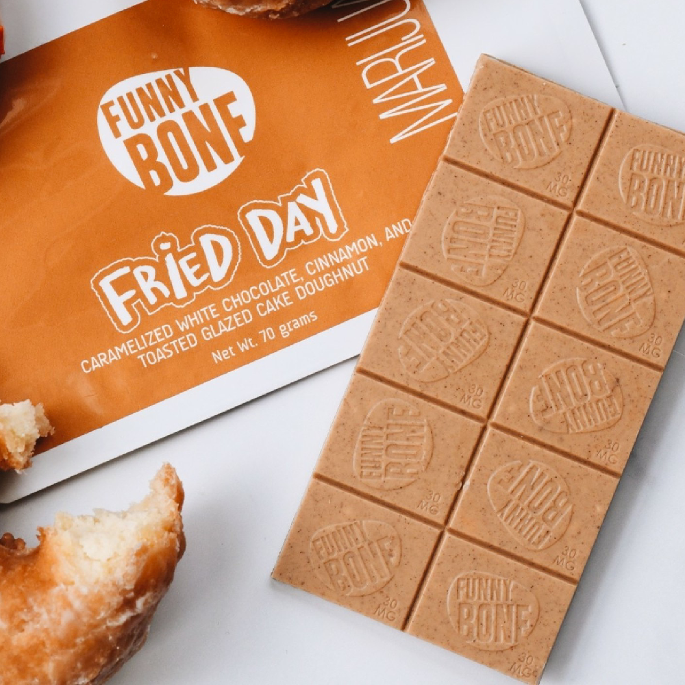 Photograph of product: FUNNY BONE - FRIED DAY WHITE CHOCOLATE 300MG HYBRID