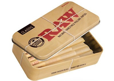 Photograph of product: RAW | DogWalker Bundle with Protective Tin Box - 70/30