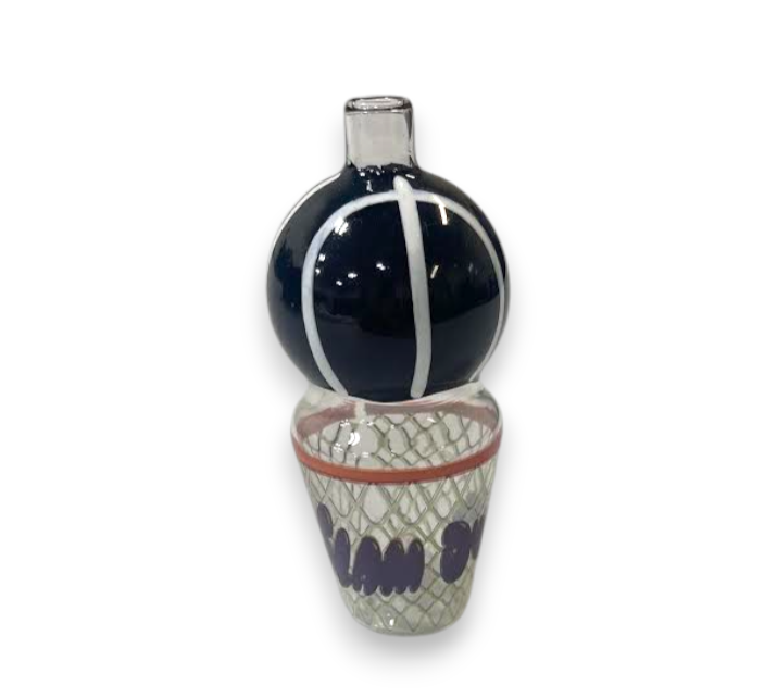 Photograph of product: 4" Slam Dank Basketball Hand Pipe - Black & White