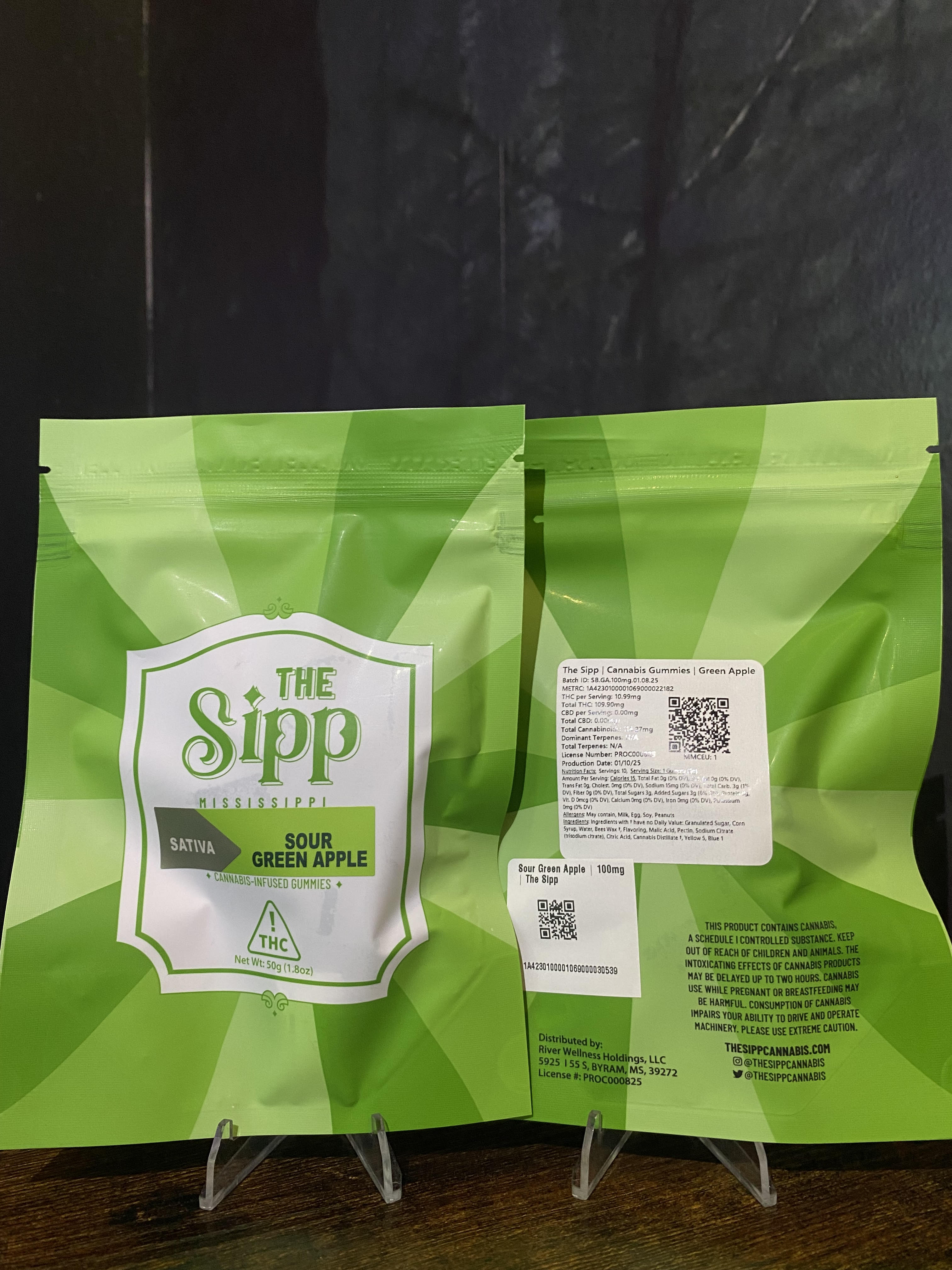 Photograph of product: Sour Green Apple | 100mg | The Sipp
