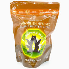 Photograph of product: Emerald Sky - Peanut Butter Cups - Oui'd 100mg 20pk