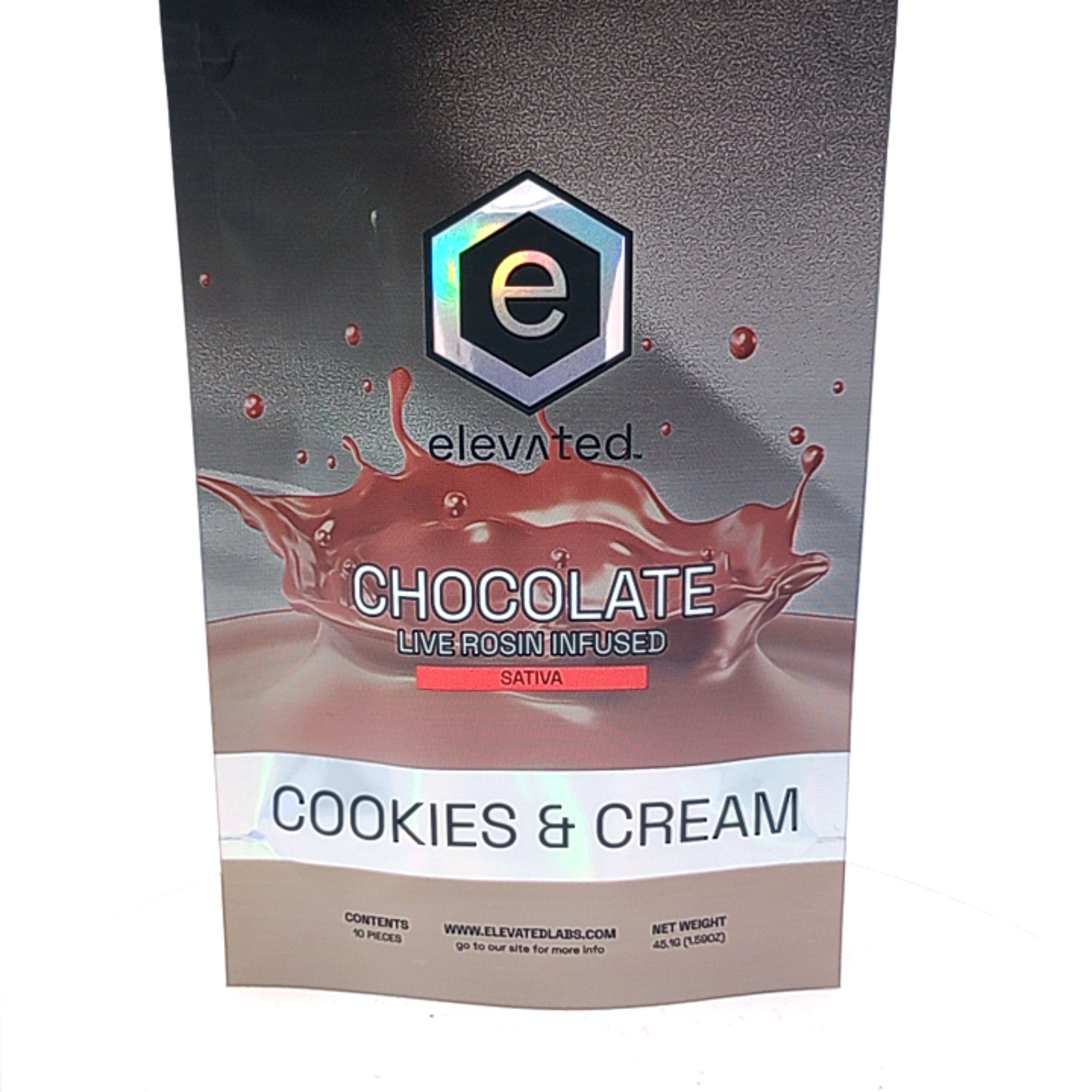 Photograph of product: Elevated - Chocolate - 100mg - Oui'd - cookies and cream