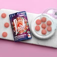Photograph of product: Verdelux Lush Cloudberry Chew CBN 2:1 Oui'd 150mg