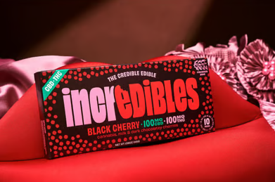 Photograph of product: Black Cherry Chocolate Bar | 1:1 CBD | 100MG | 20PK | Incredibles