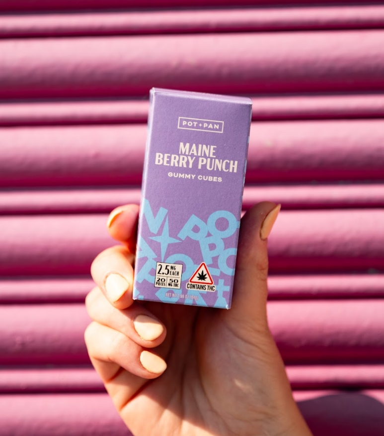 Photograph of product: MAINE BERRY PUNCH GUMMIES | 20 PCS | 2.5MG