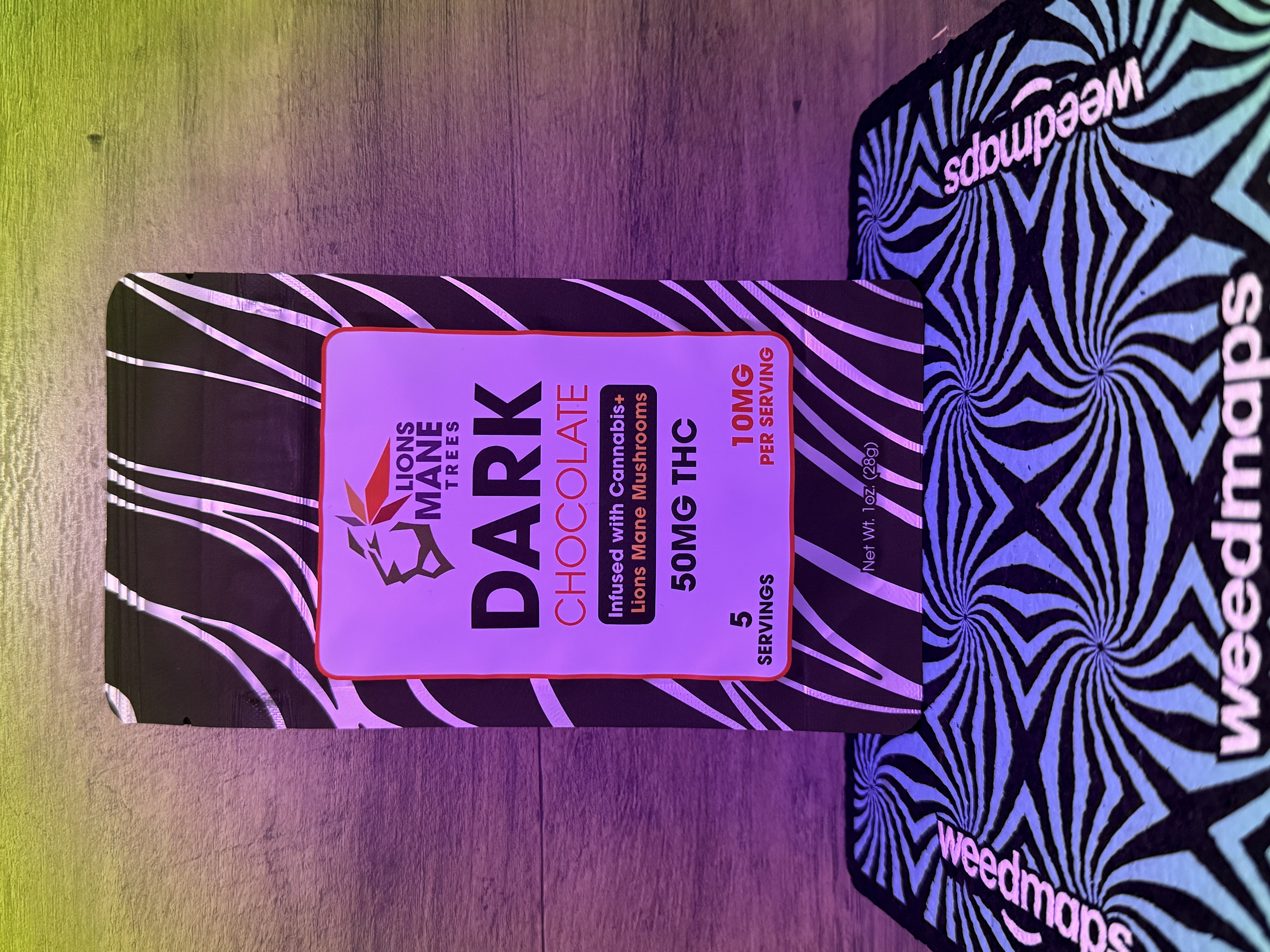 Photograph of product: All That Chocolate 50mg Lions Mane Infused Bar