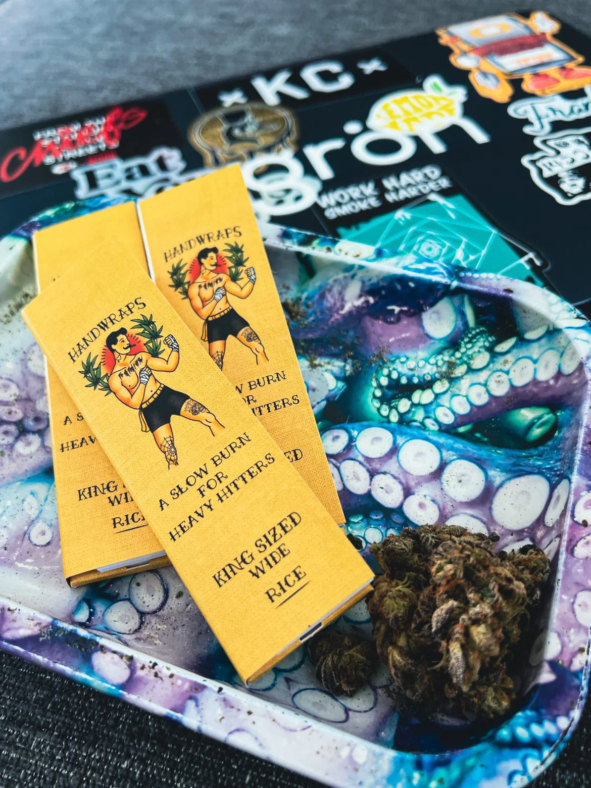 Photograph of Product: Handwraps I King Size I Hemp Rolling Papers + Tips