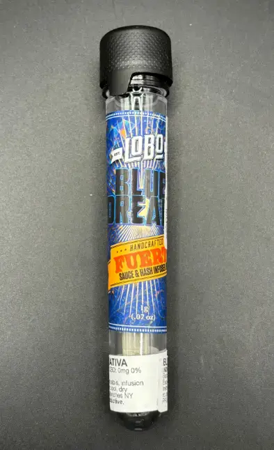 Photograph of product: Lobo - Fuerte: Blue Dream Sauce & au chocolat Infused Glass-Tip Pre-Roll - 1g