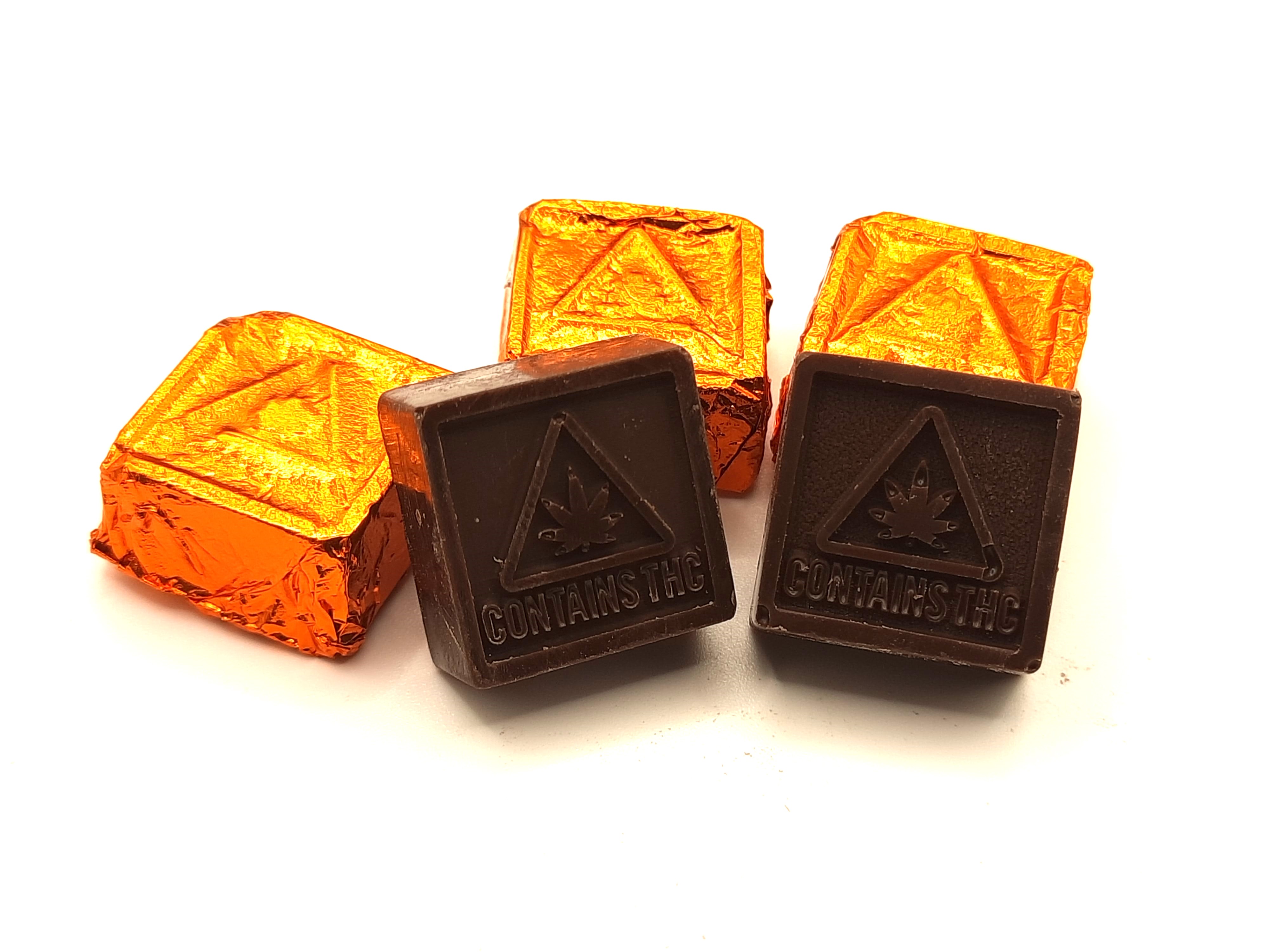 Photograph of product: Chocolate Squares | Oui'd Sea Salt | 5pk | 50mg