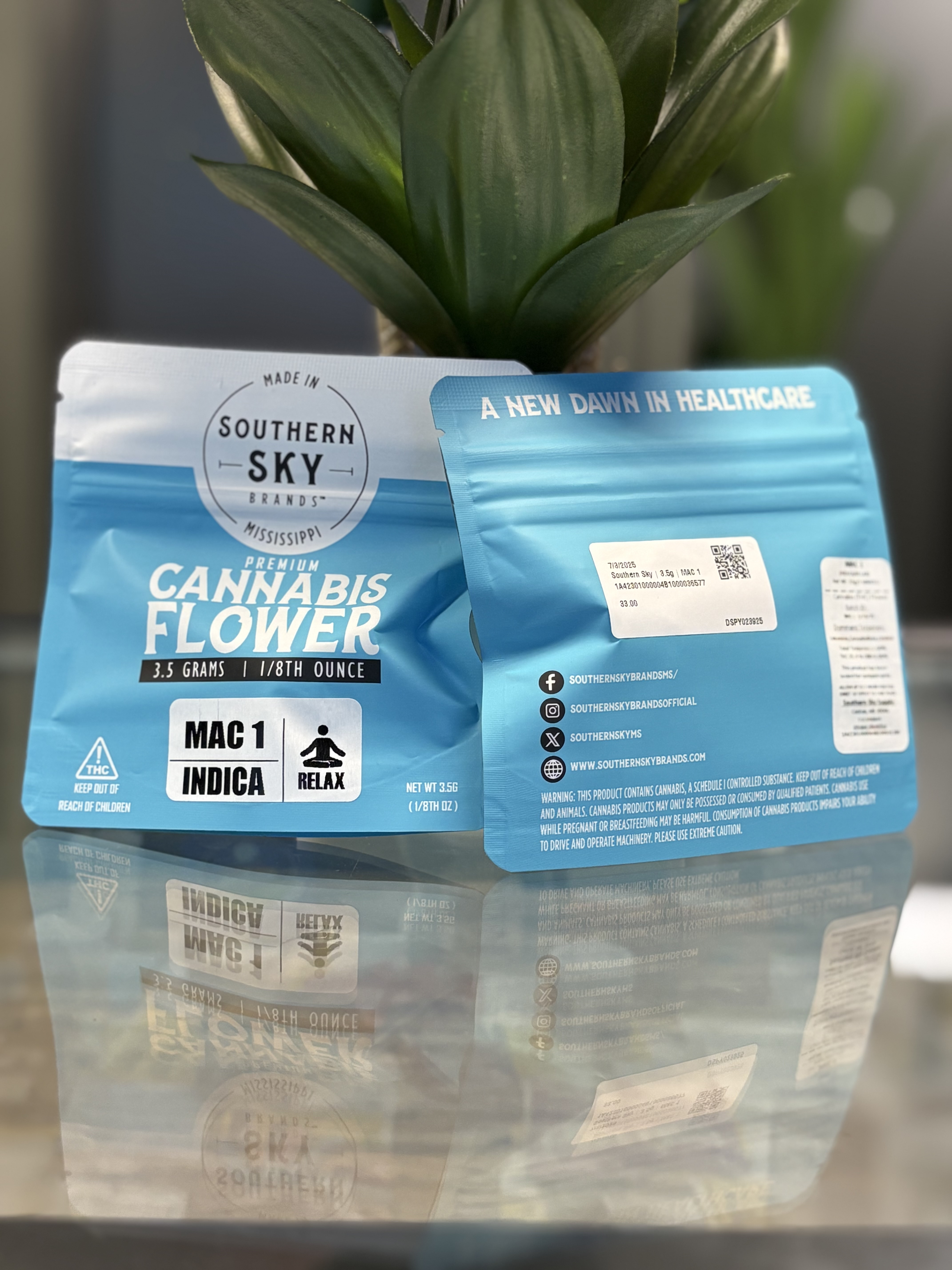 Photograph of product: Southern Sky | 3.5g | MAC 1