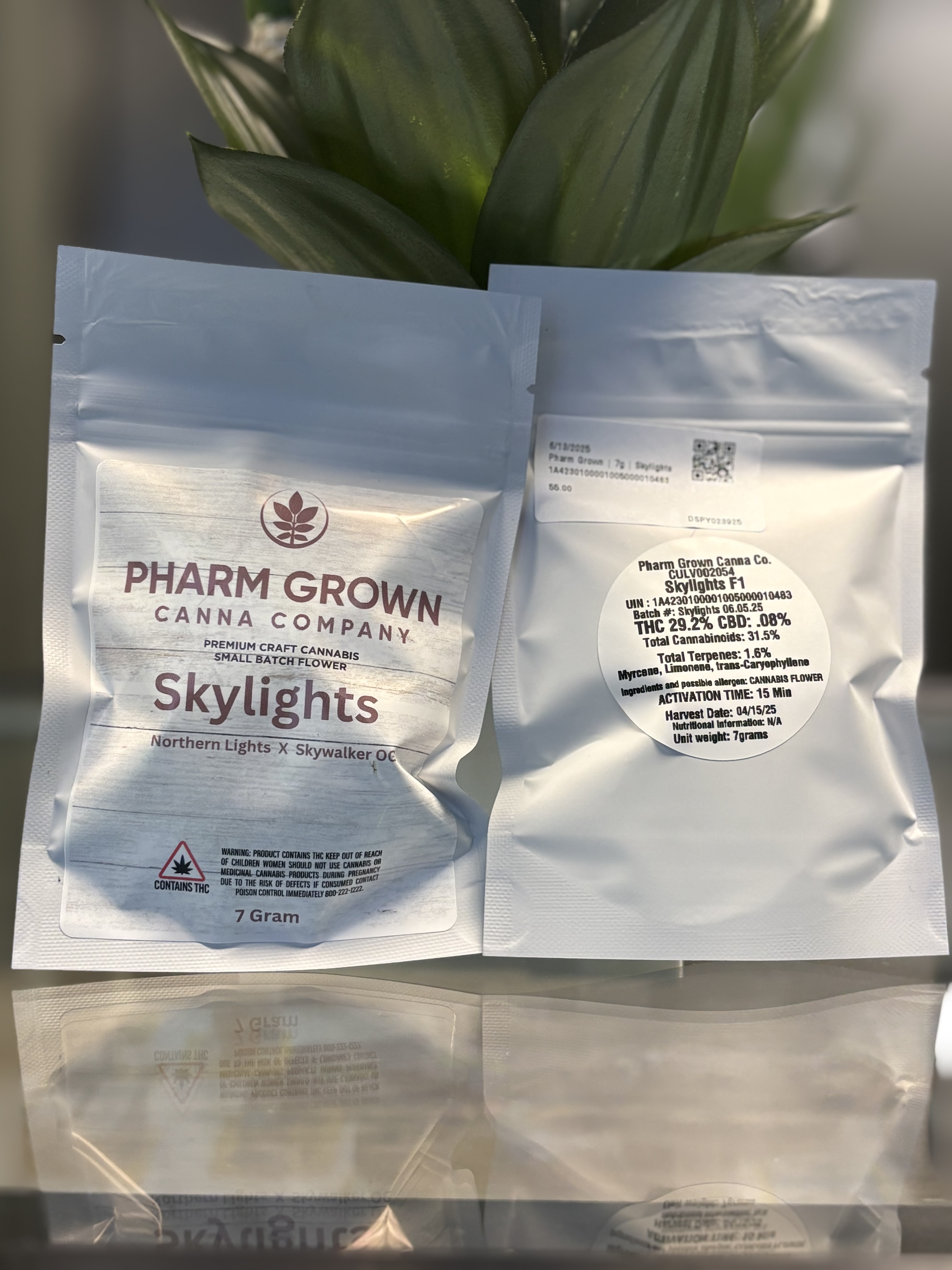Photograph of product: Pharm Grown | 7g | Skylights