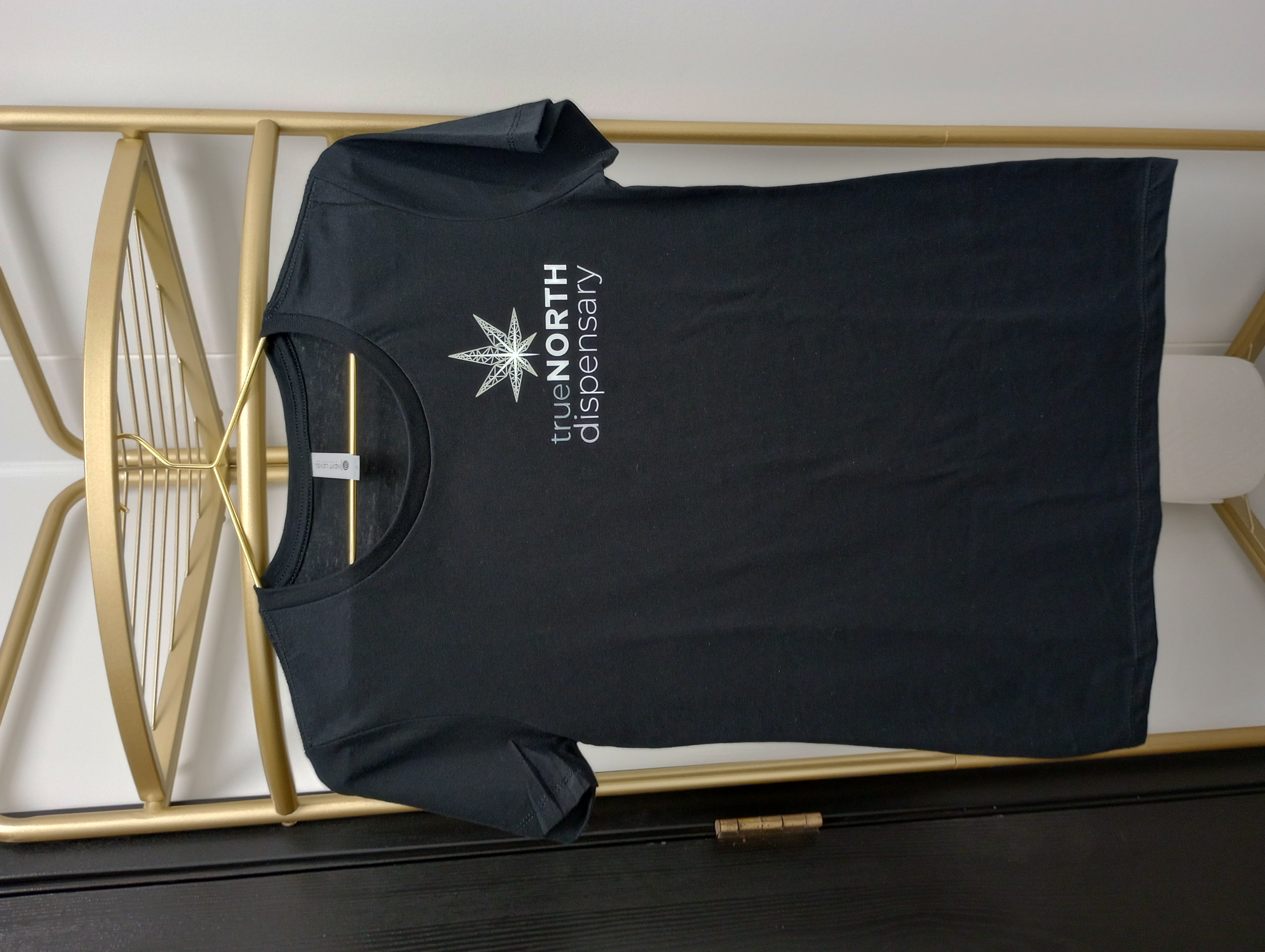 Photograph of product: Medium womens black t-shirt