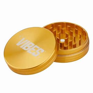 Photograph of product: 2pc Grinder - 2.5" (63mm) - Gold