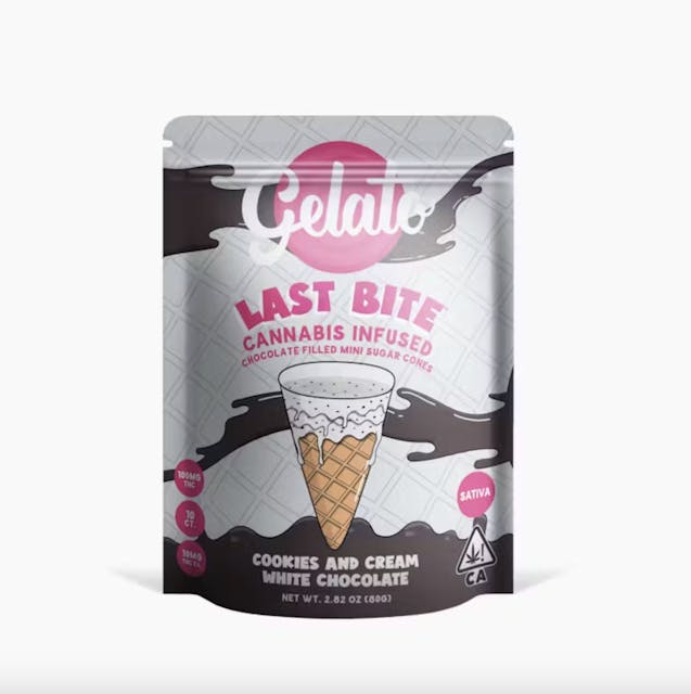 Photograph of product: Last Bite Cookies and Cream White Chocolate Mini Sugar Cones 100mg - Sales Floor