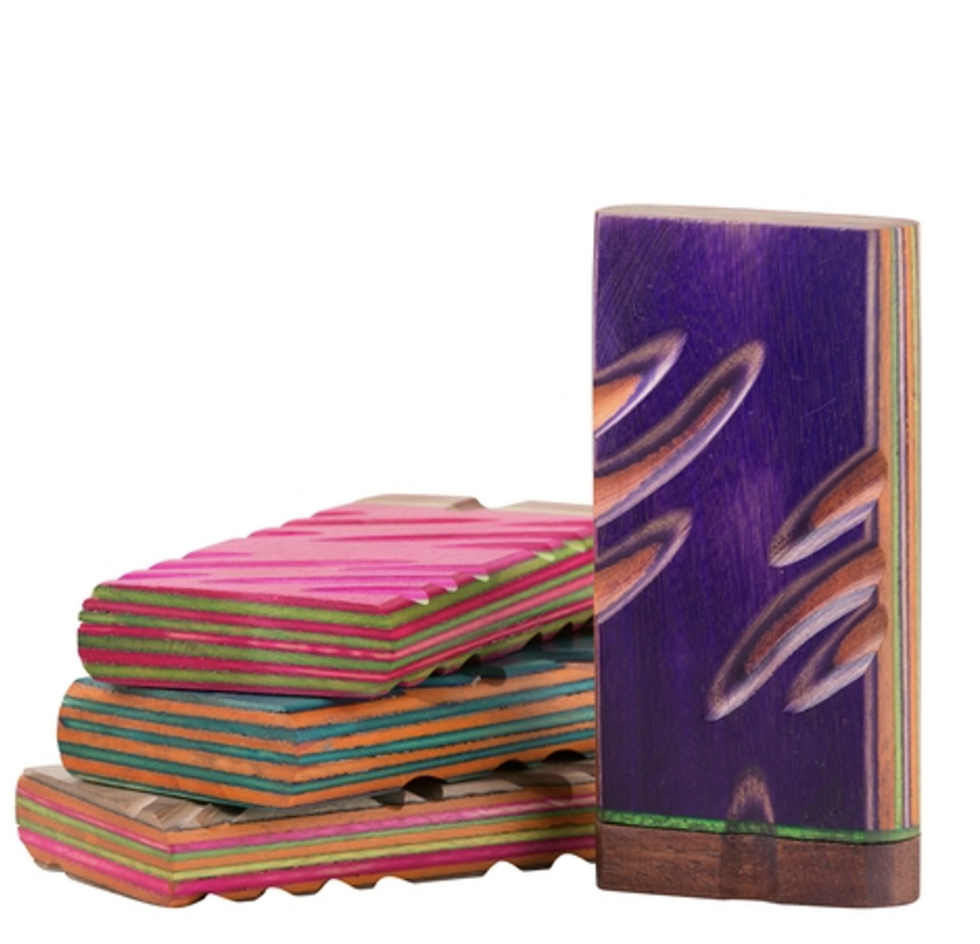 Photograph of product: 3" Wood Dugout - 3" 1 hitter included