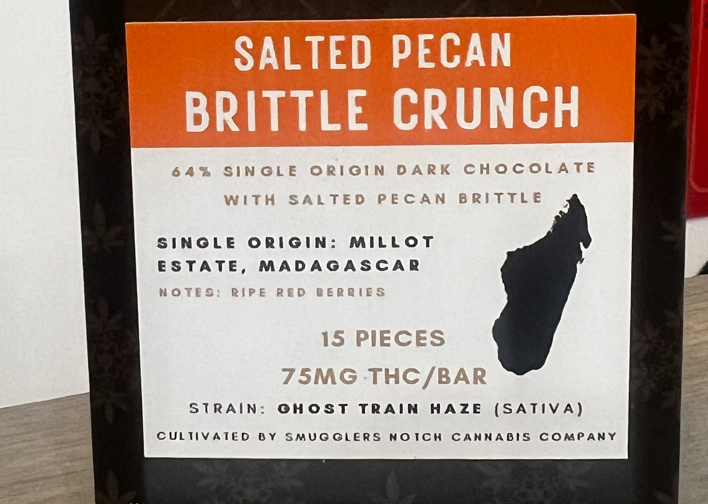 Photograph of product: Salted Pecan Brittle Crunch Bar