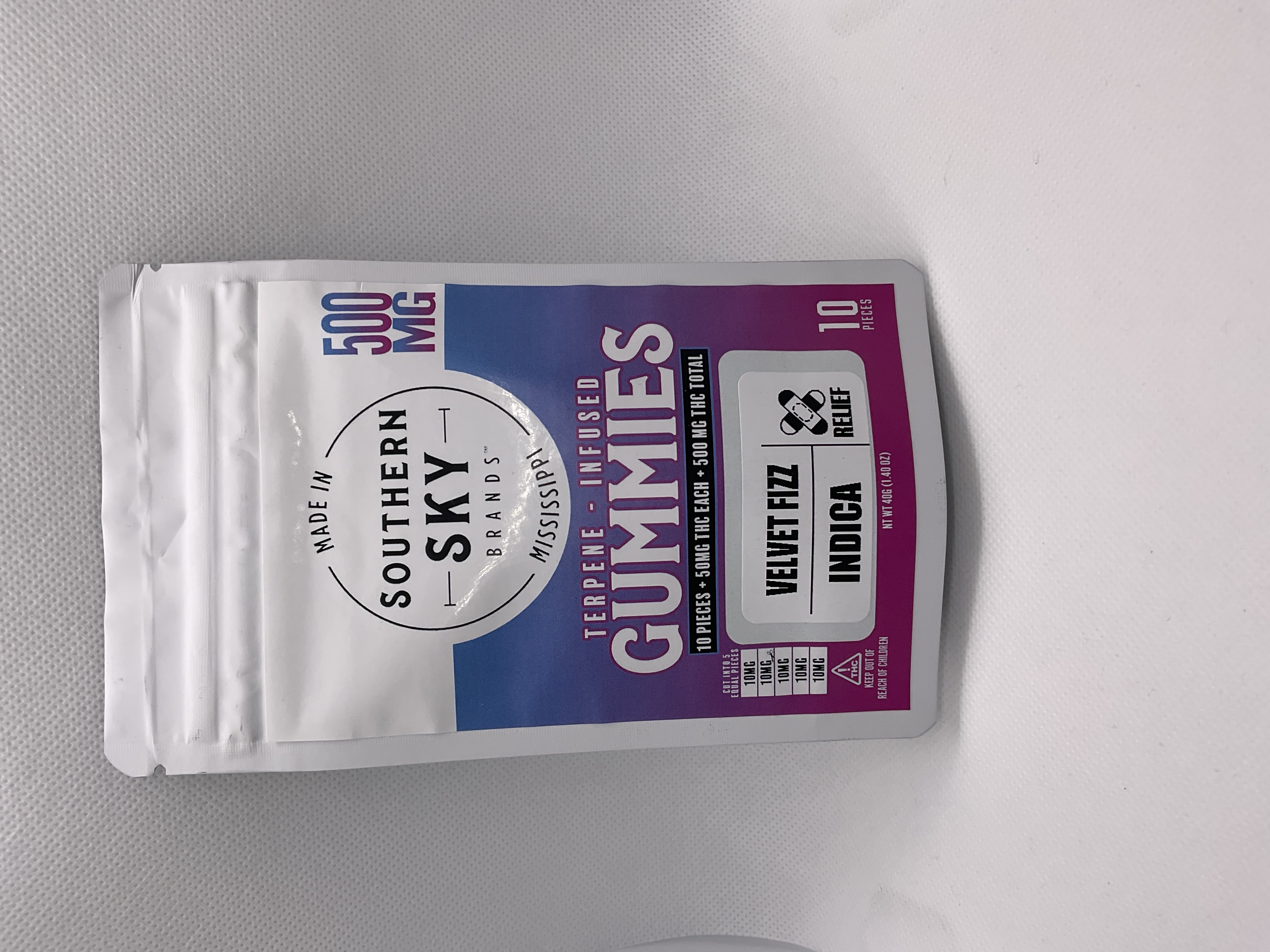 Photograph of product: Southern Sky | 500mg | Velvet Fizz | Terpene-Infused Gummies