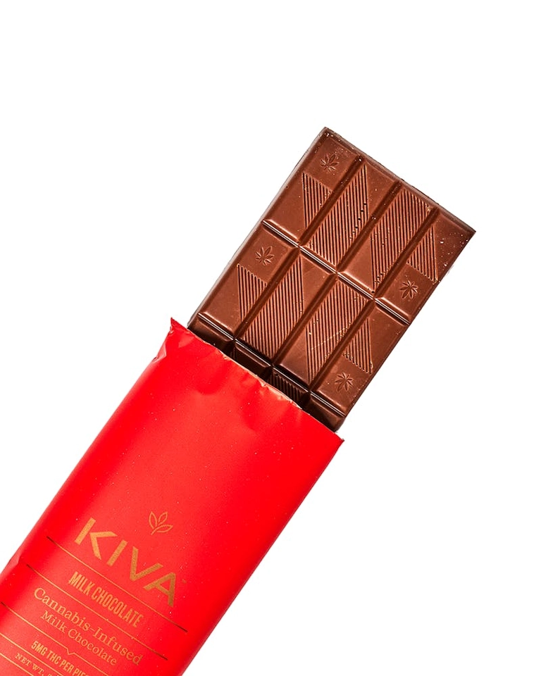 Photograph of product: Milk Chocolate Bar 20pcs 100mg