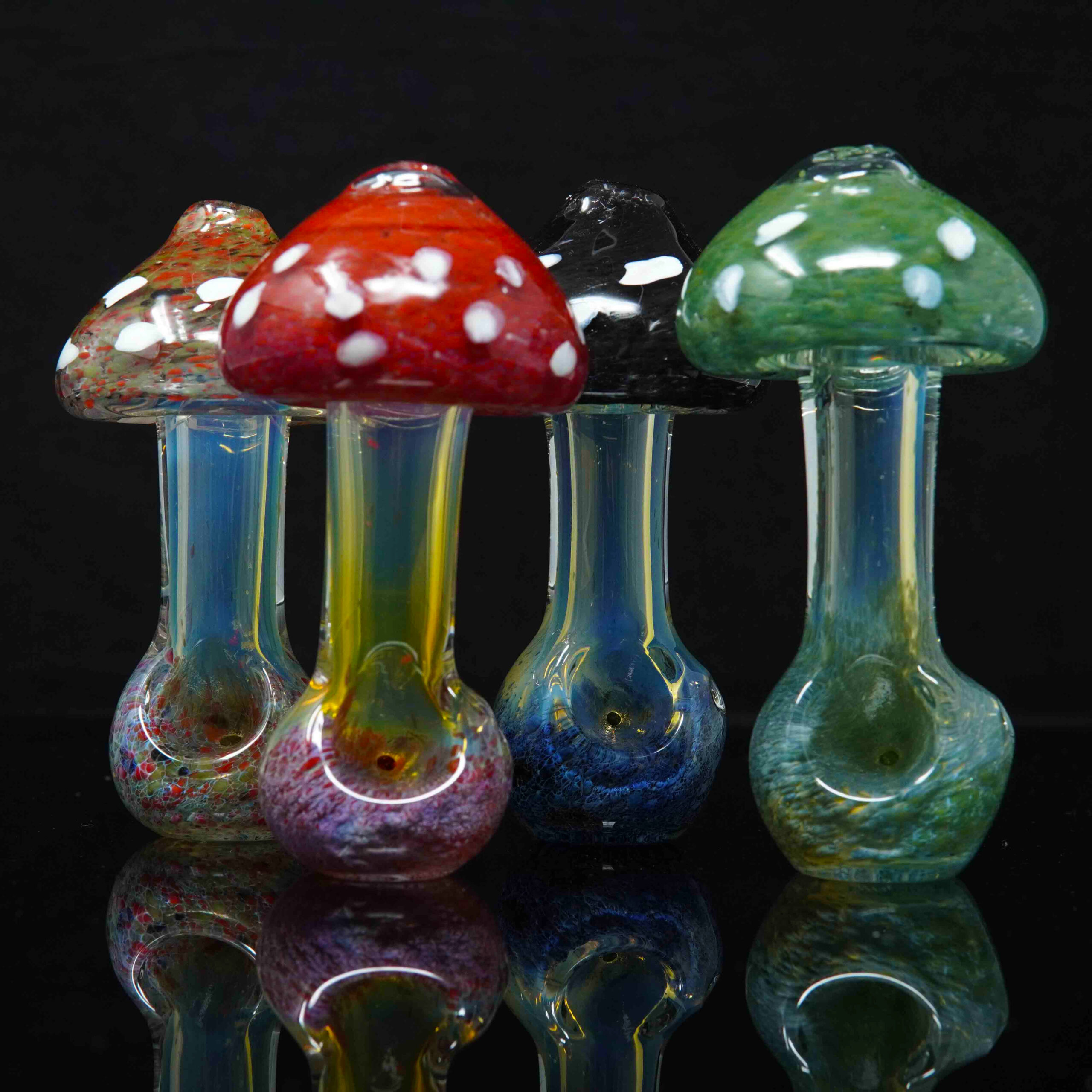 Photograph of product: 4.5" Mushroom Fumed Hand Pipe