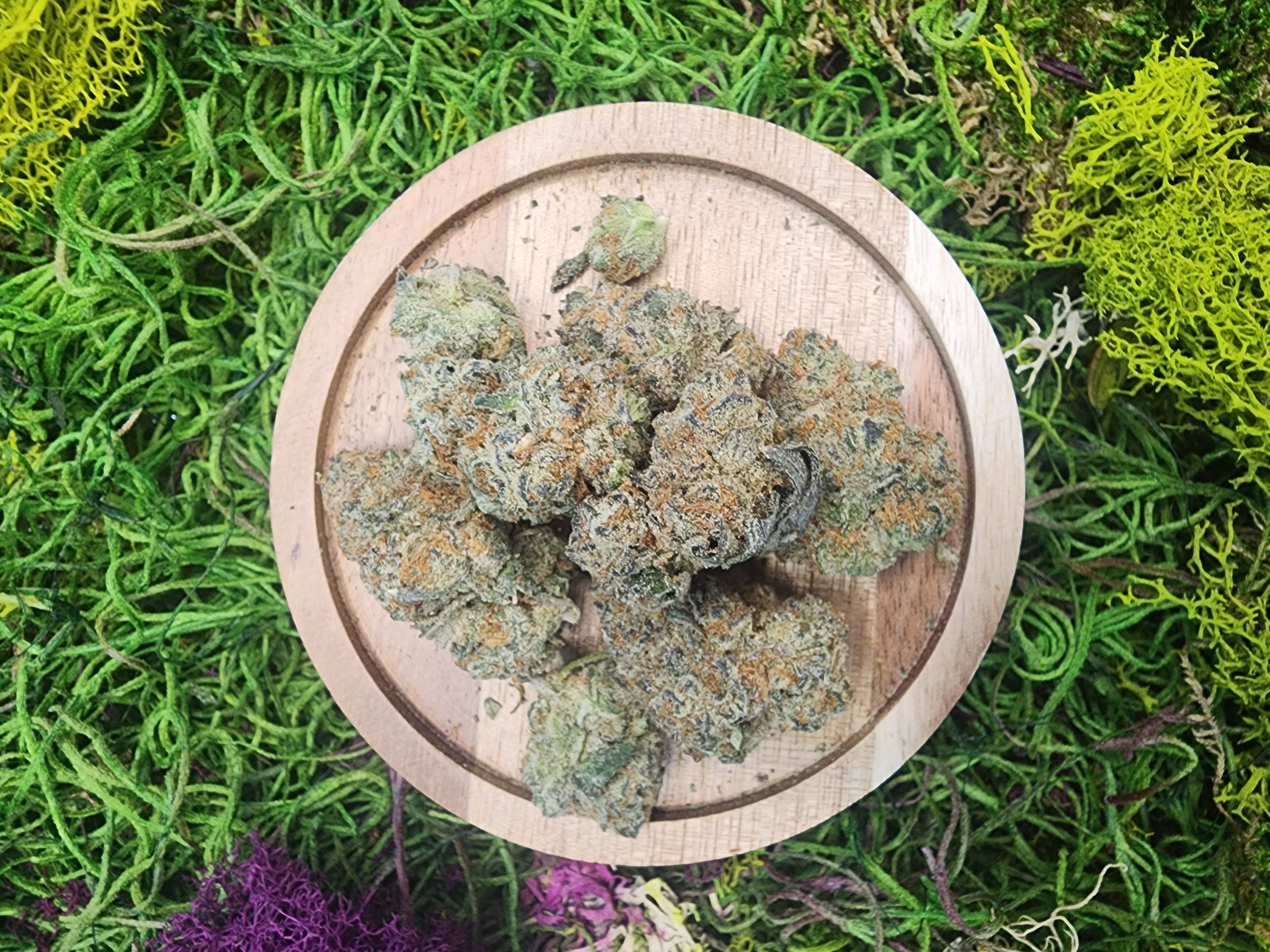 Photograph of product: CADILLAC RAINBOWS - 3.5g