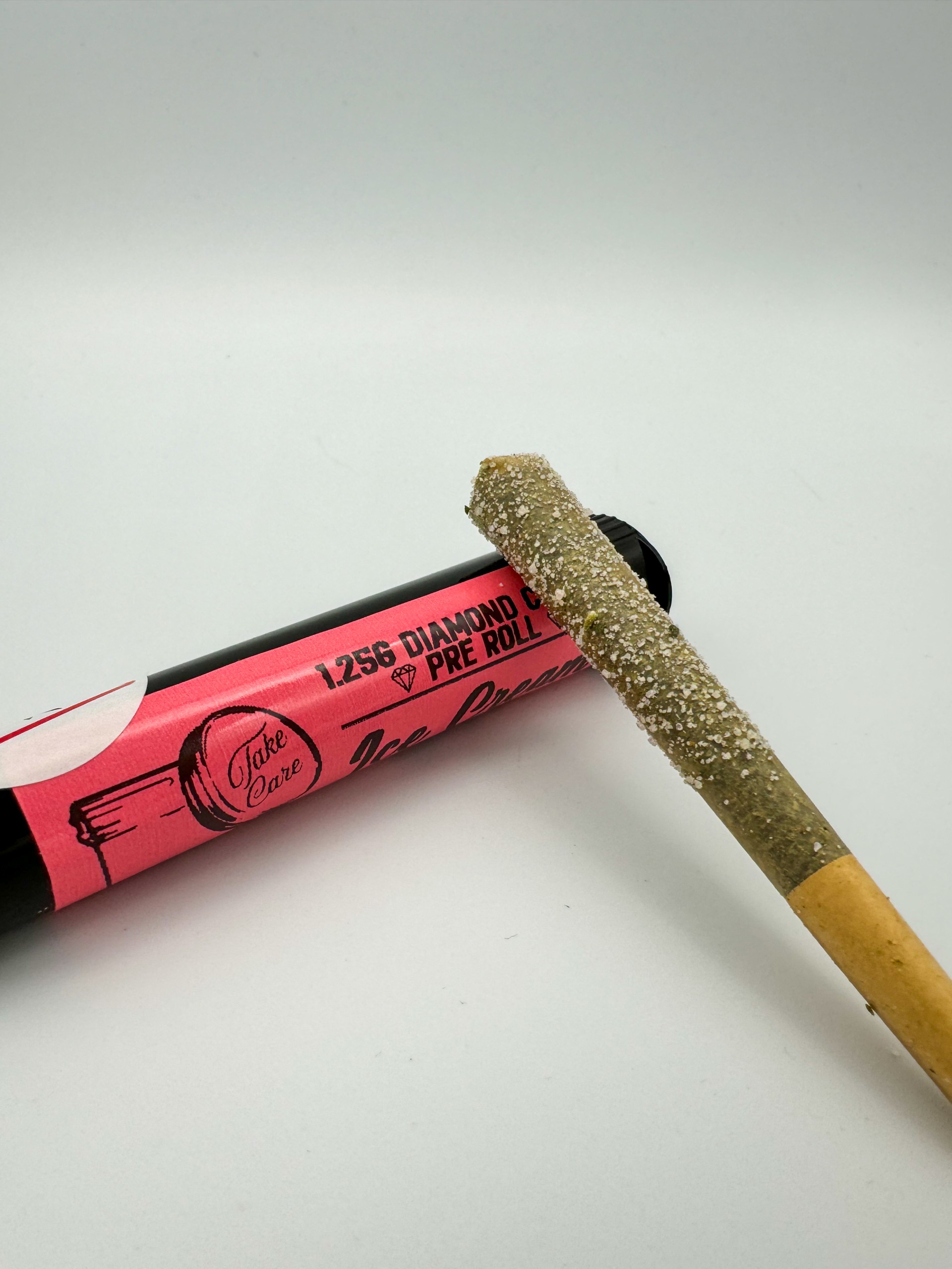 Photograph of product: Lemon Cherry Gelato | Oui'd | Diamond Infused Pre-Roll
