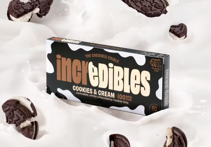 Photograph of product: Cookies & Cream Chocolate Bar | 100mg | Hybrid