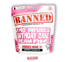 Photograph of product: Banned | Birthday Cake Creampie | 200mg Snacks