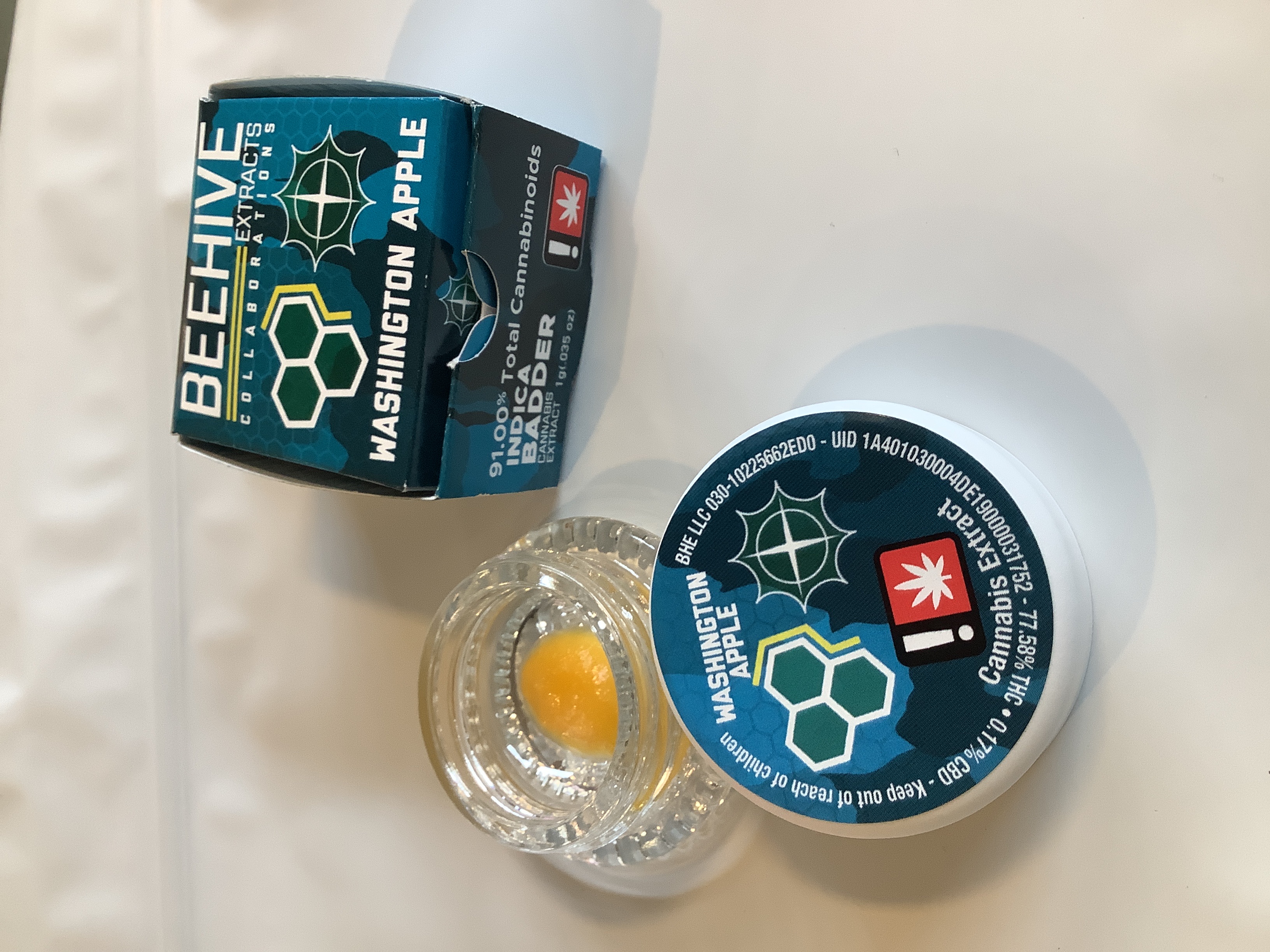 Photograph of product: Beehive Extracts - WASHINGTON APPLE - Badder - (1g) - I
