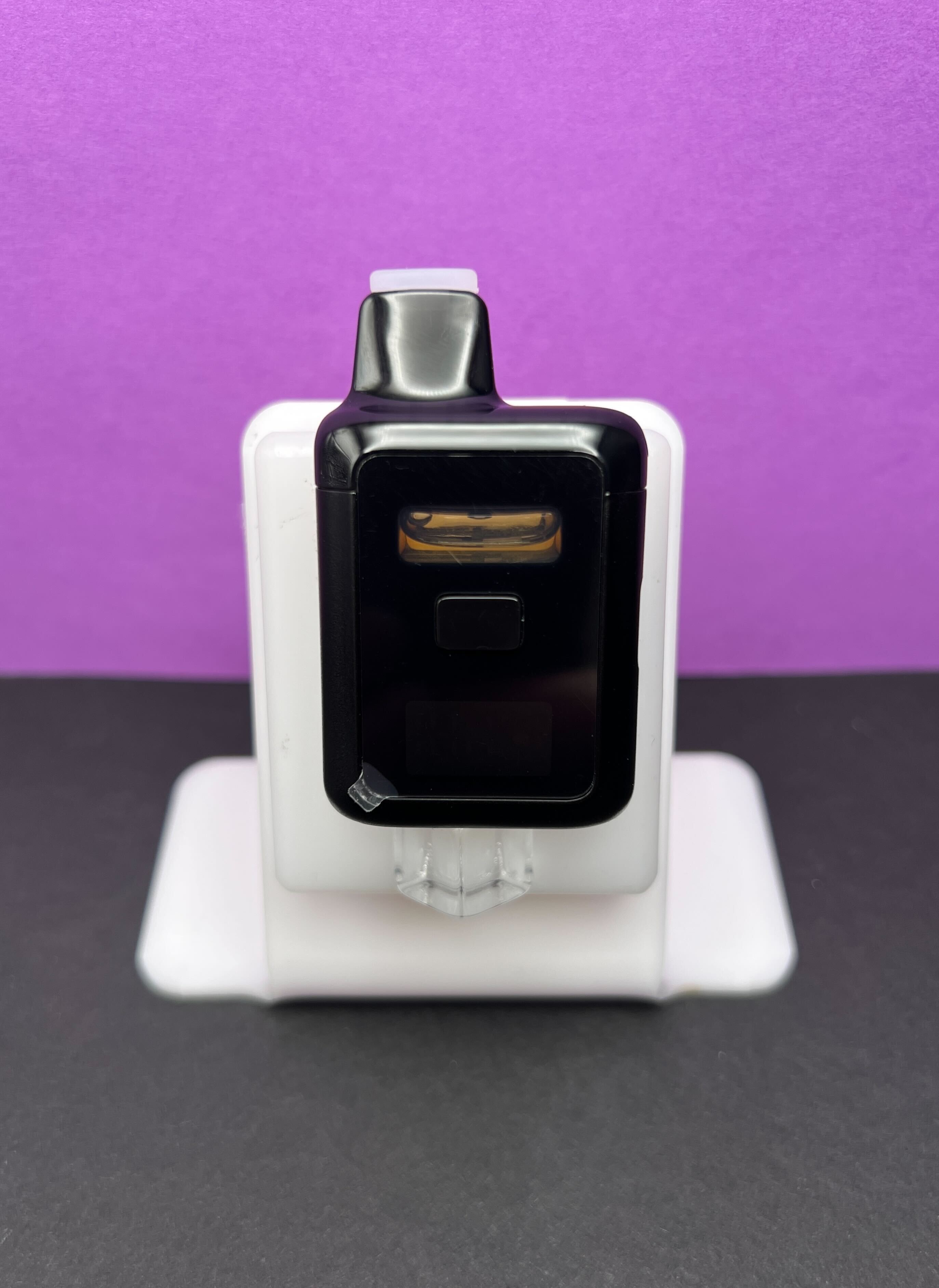 Photograph of product: .9g Live Disposable Vape - Kushmallow CLR - Qure
