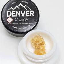 Photograph of product: Denver Dab CO | Wax | 4G | Glitter Bomb | Oui'd