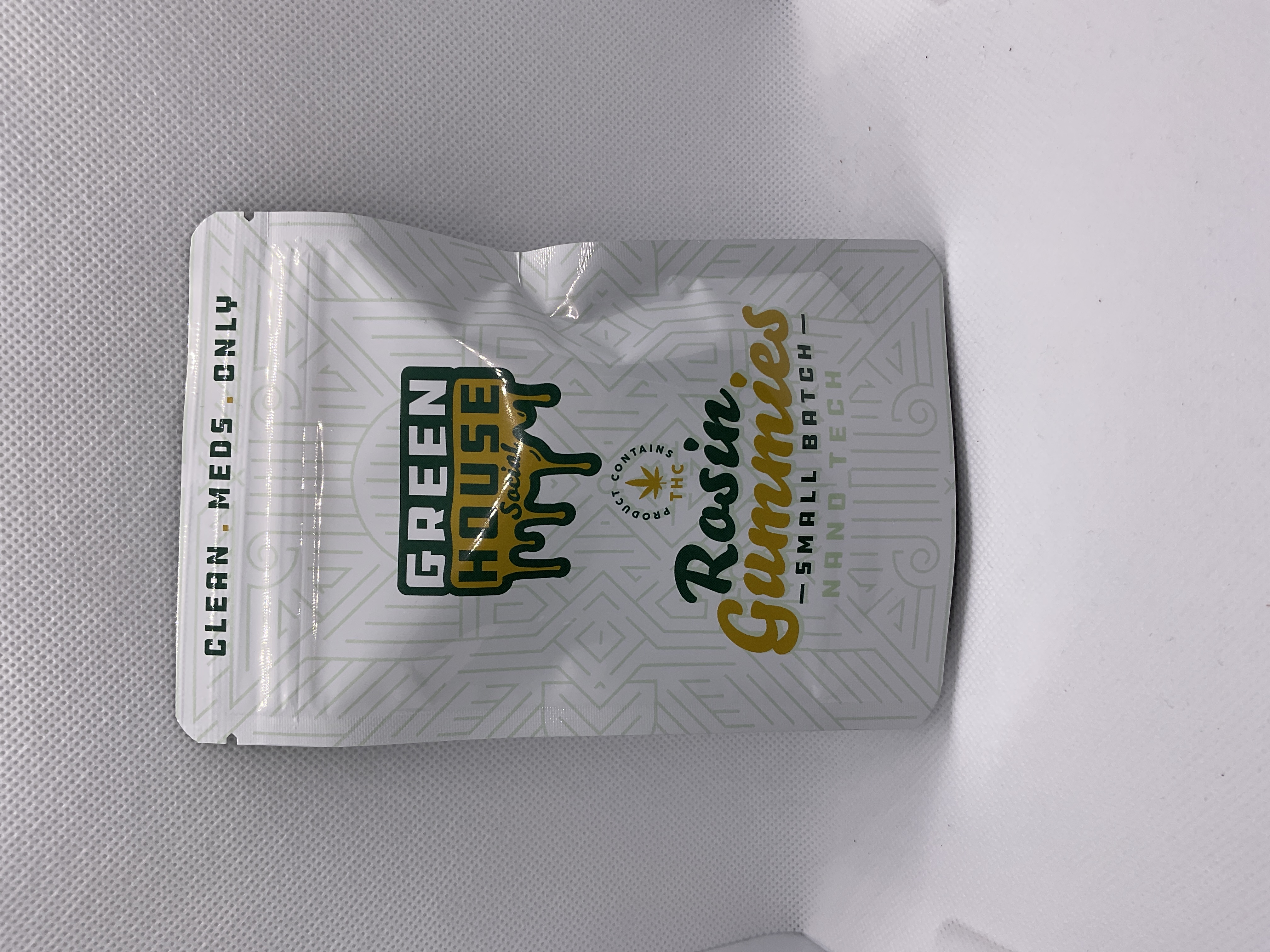 Photograph of product: GHS | 100mg | Cherry Cola | Nano Rosin Gummies