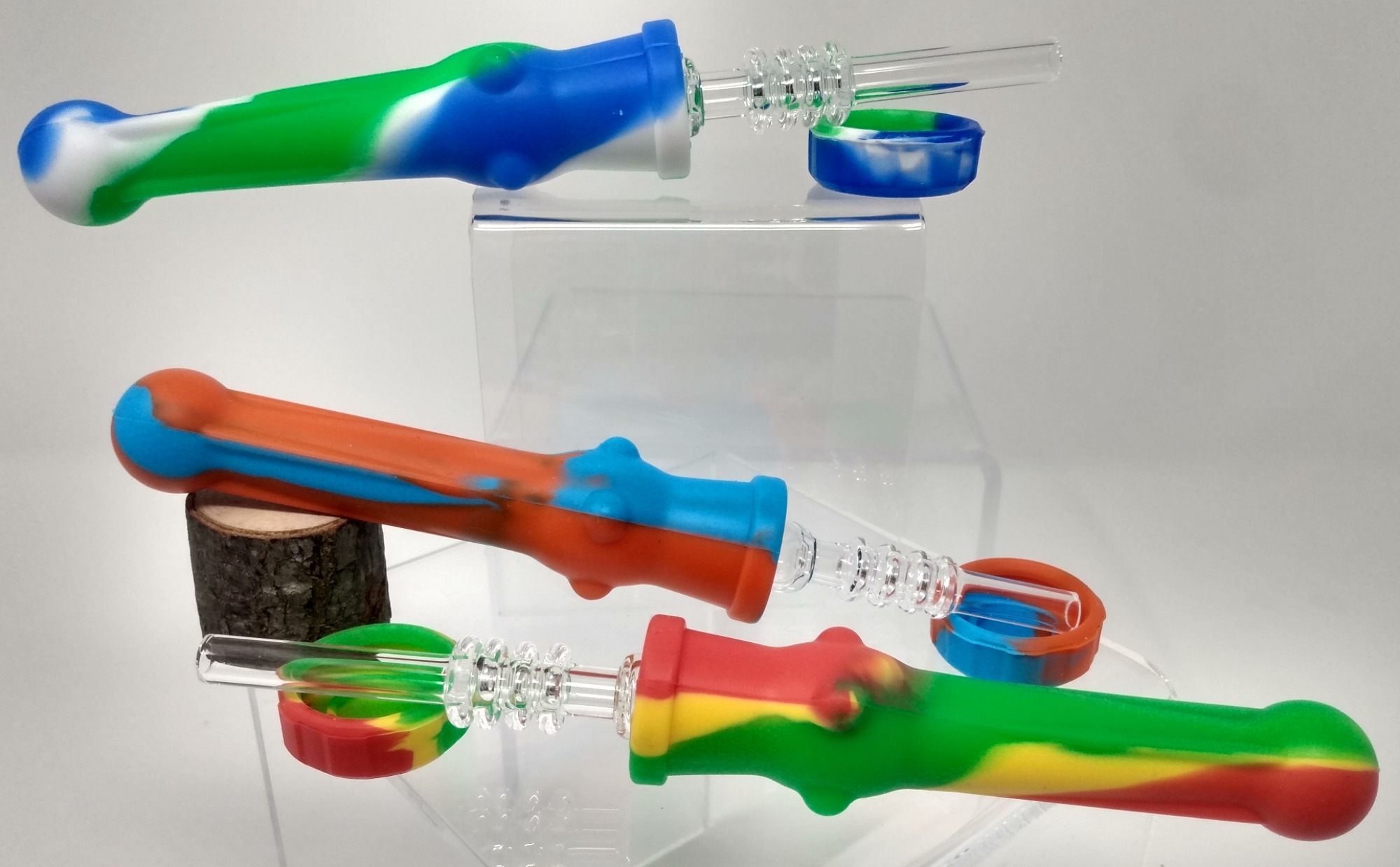 Photograph of product: WYN Silicone Nectar Collector ($10)