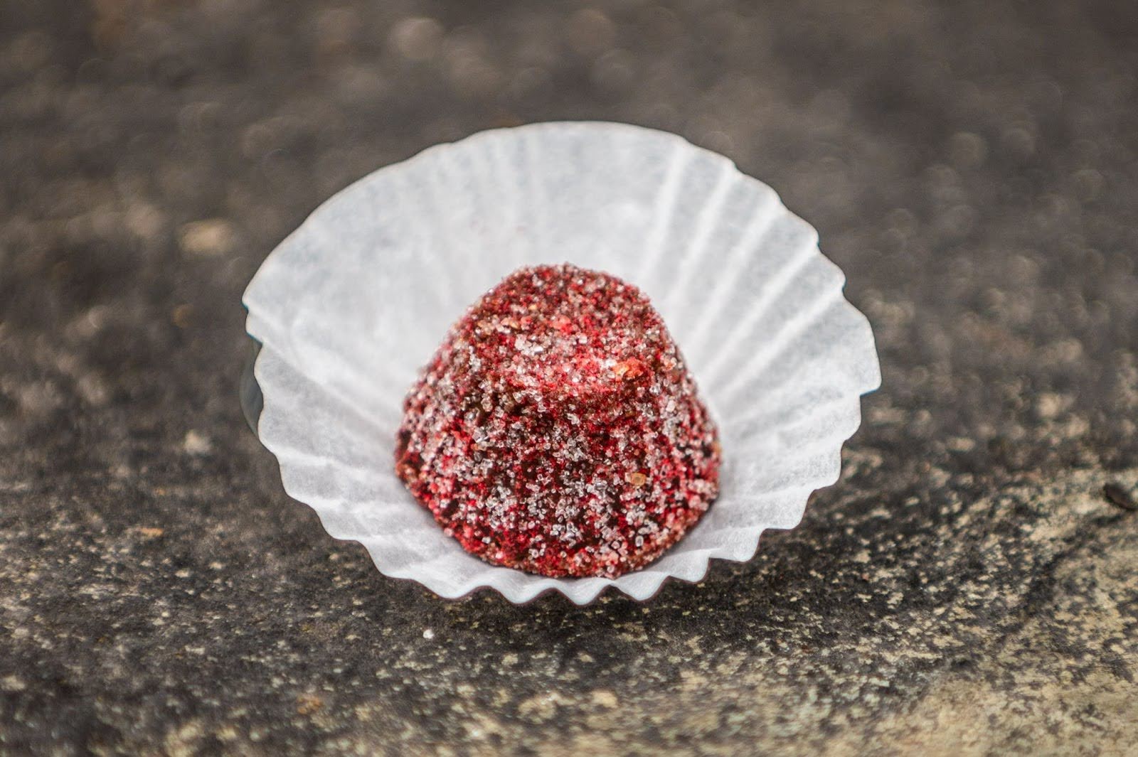 Photograph of product: Raspberry Milk Chocolate Truffle - 1pk (16mg each)