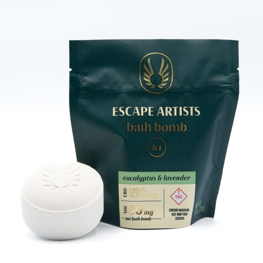 Photograph of product: Eucalyptus & Lavender - 3:1 Bath Bomb - Escape Artists