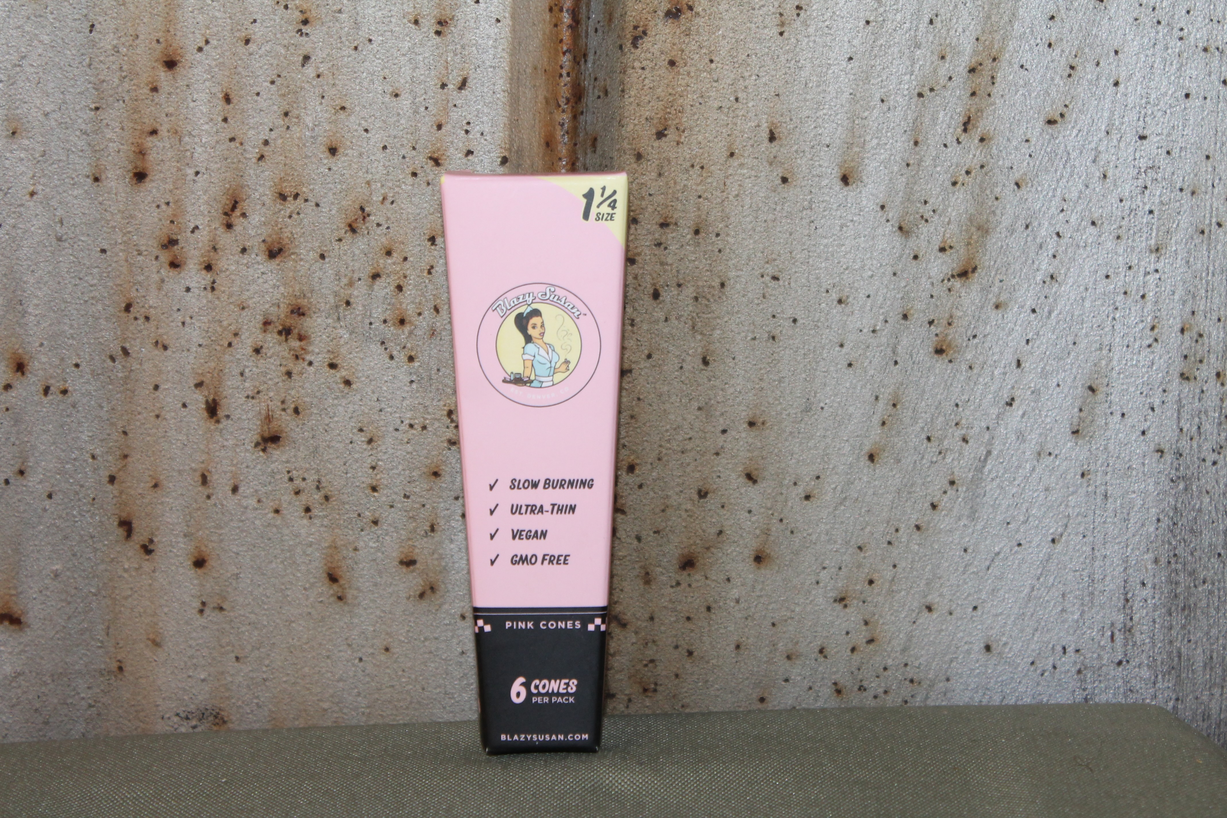 Photograph of product: RCD I Blazy Susan 1/4 Cone 6pk Pink