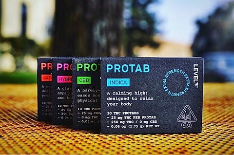 Photograph of product: Level | Oui'd au chocolattab   100 Milligrams