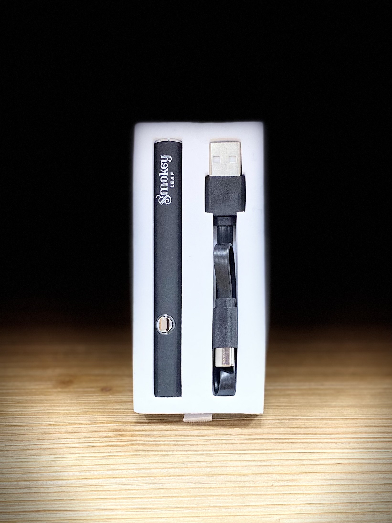 Photograph of product: Smokey Leaf 510 Thread Adjustable Voltage Battery + Charger