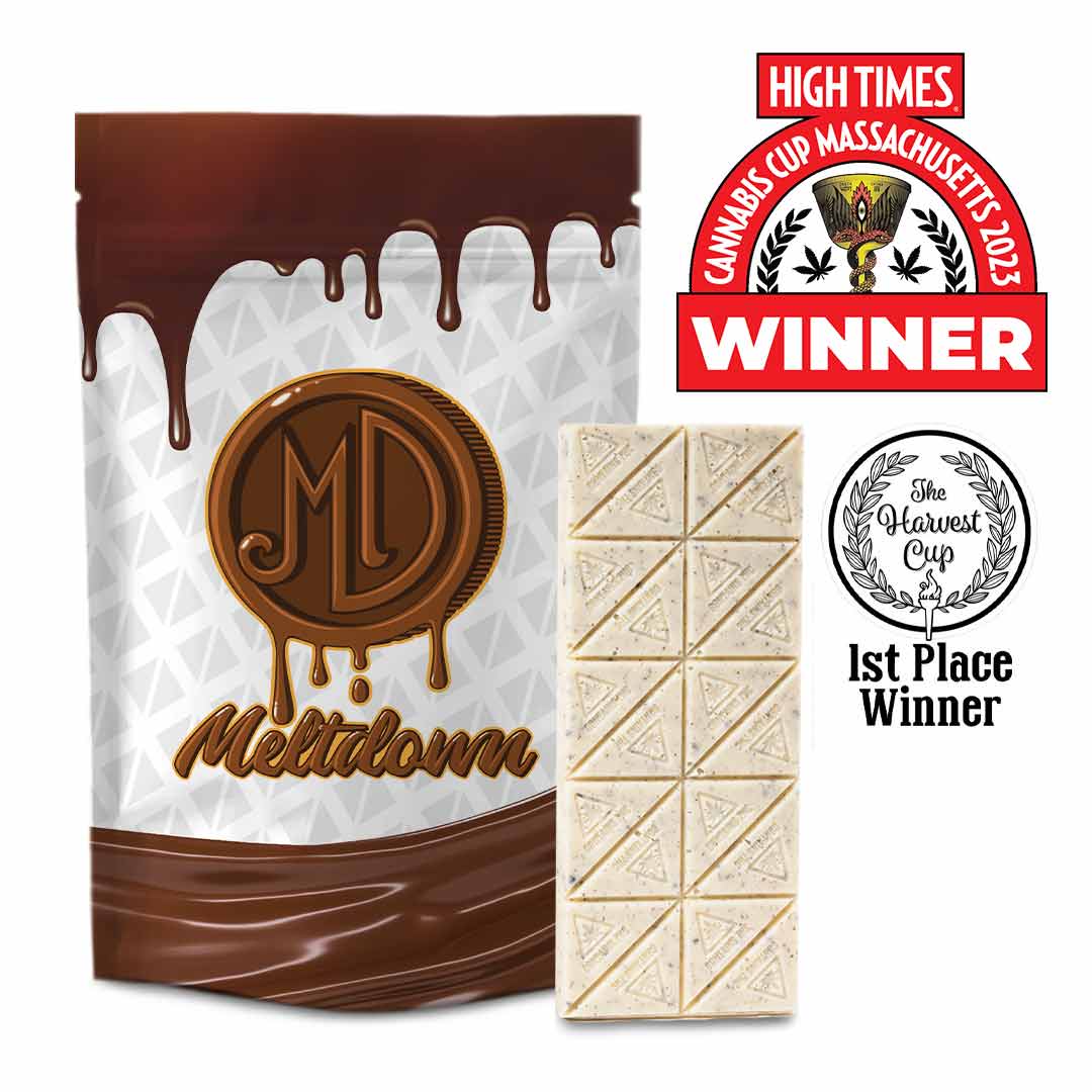 Photograph of product: Chocolate - Meltdown Cookies & Cream Bar