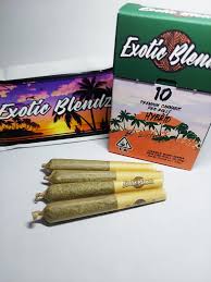 Photograph of product: EXOTIC BLENDZ - PREROLL - 0.5G x 10 - HYBRID - APPLE FRITTER