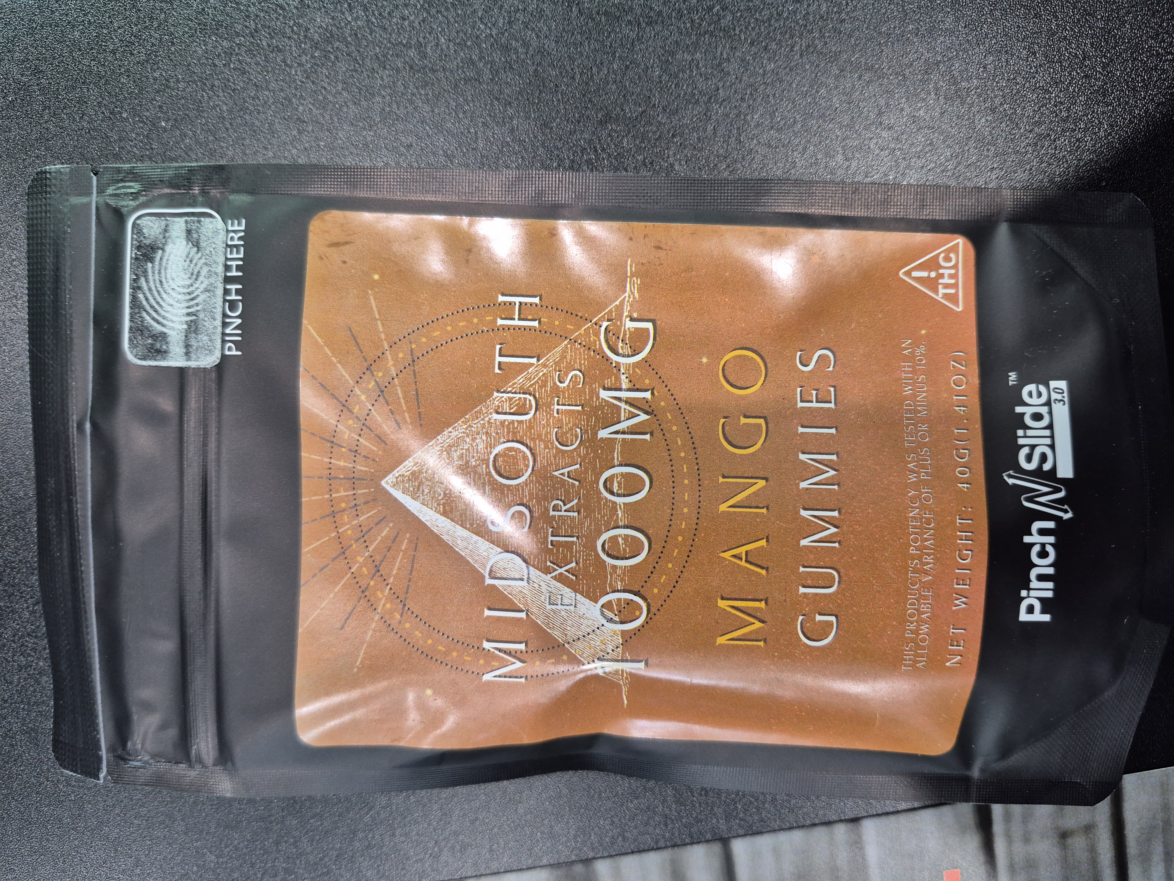 Photograph of product: Midsouth Extracts | 1000mg | Mango Gummies