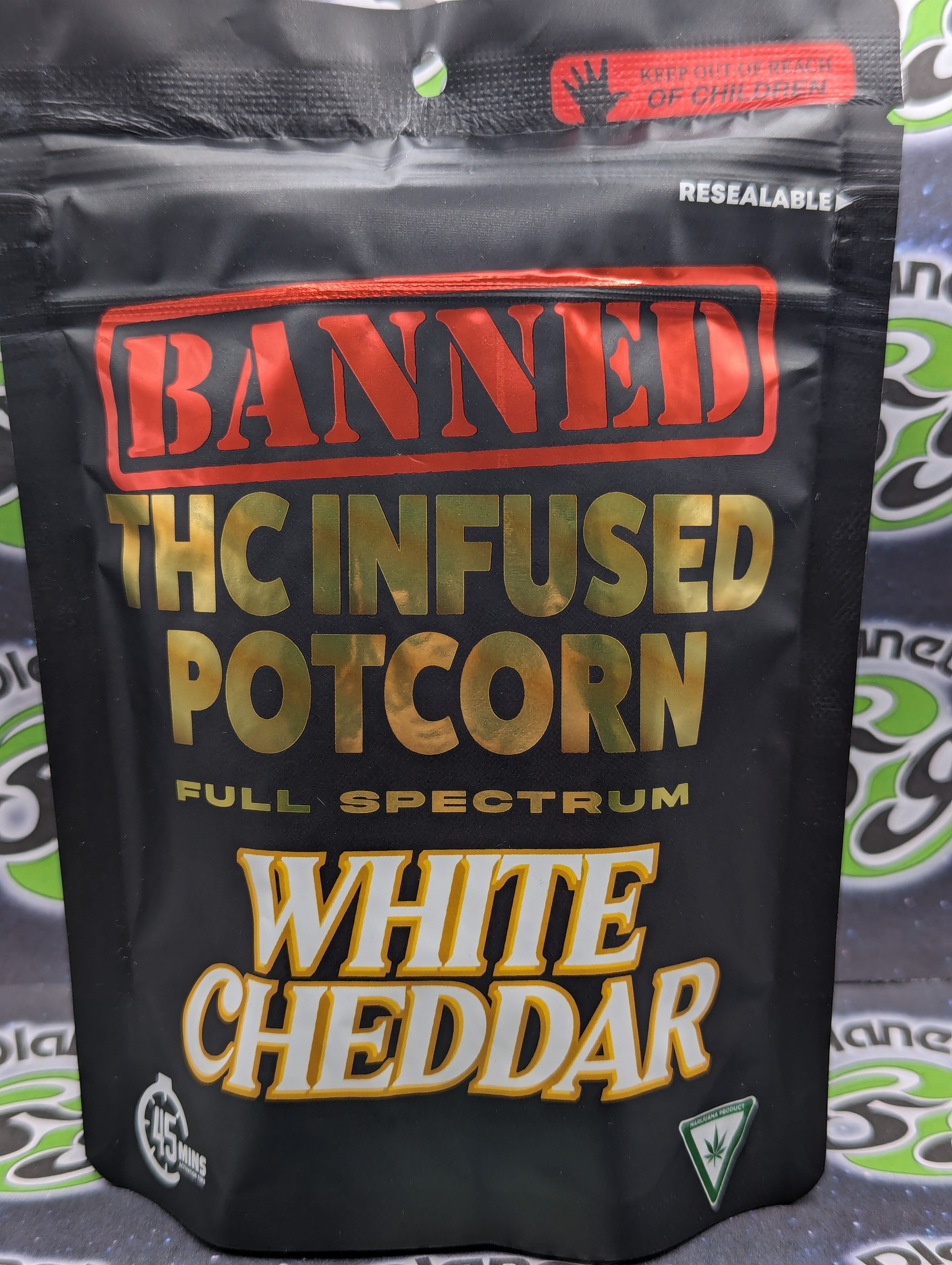 Photograph of product: Banned | White Cheddar | 200mg Potcorn