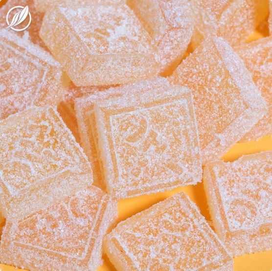 Photograph of product: Encore Sour Mandarin Gummies T99.4mg C103.8mg (10pk)