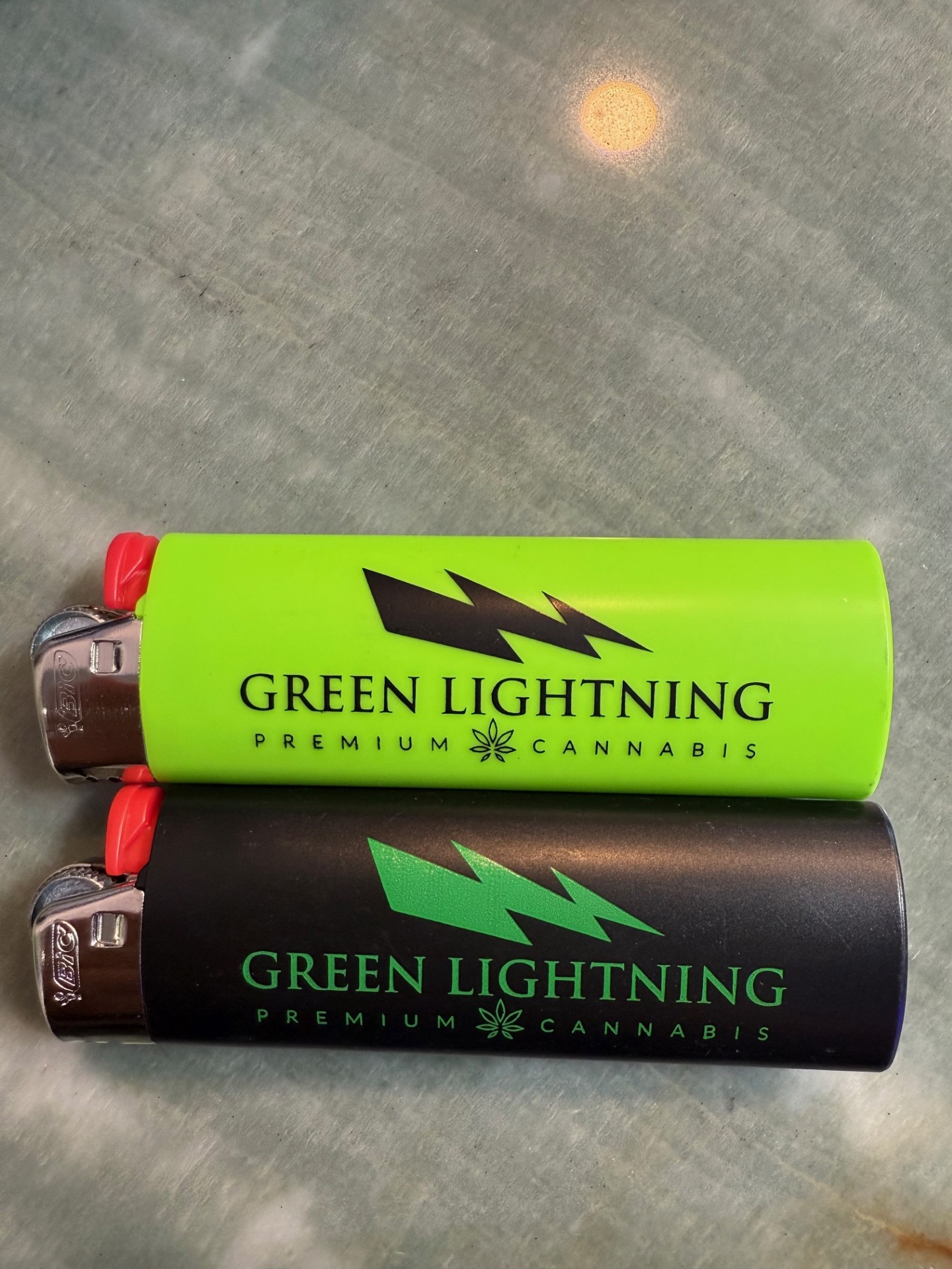 Photograph of product: Green Lightning Lighter