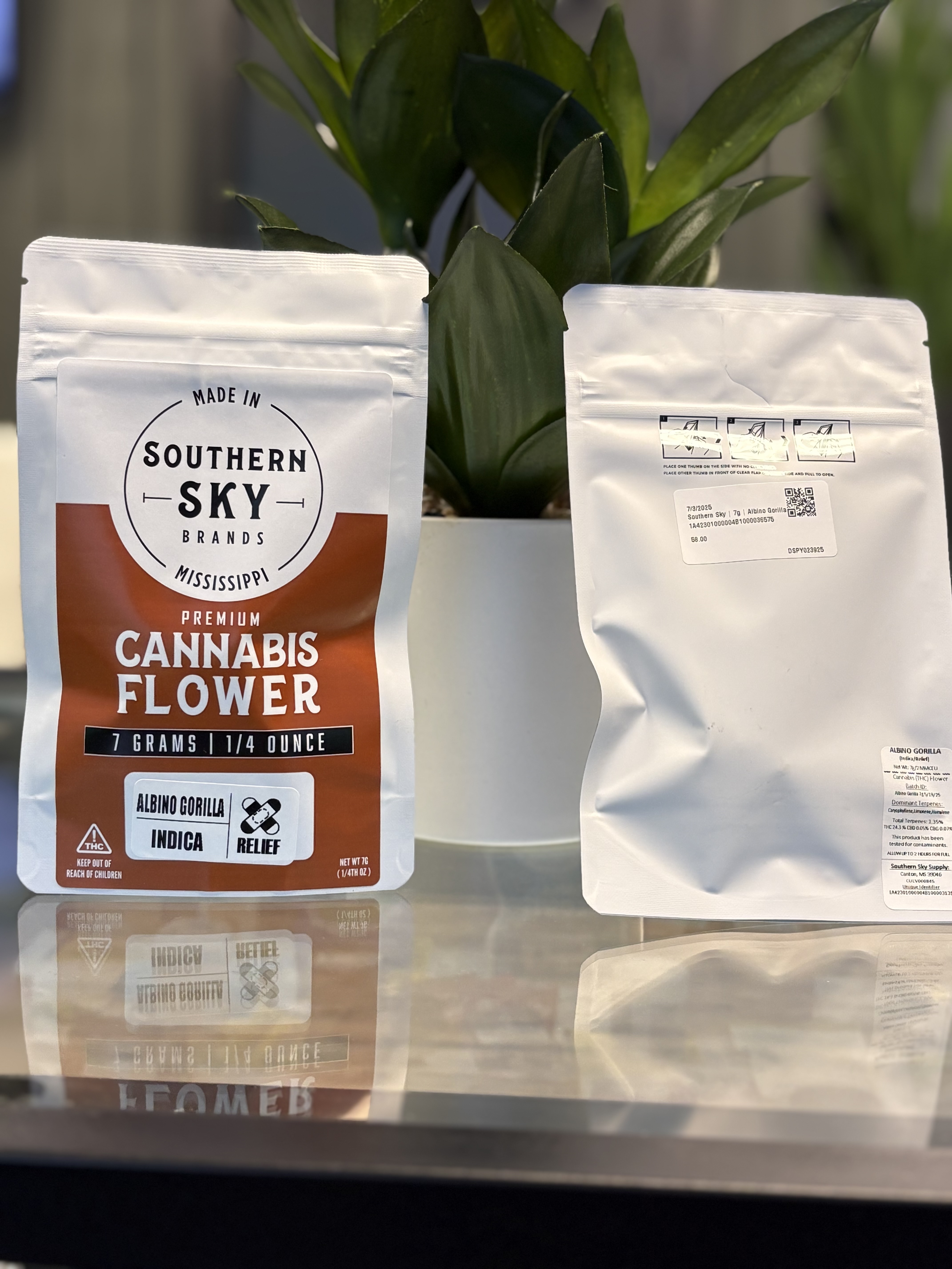 Photograph of product: Southern Sky | 7g | Albino Gorilla