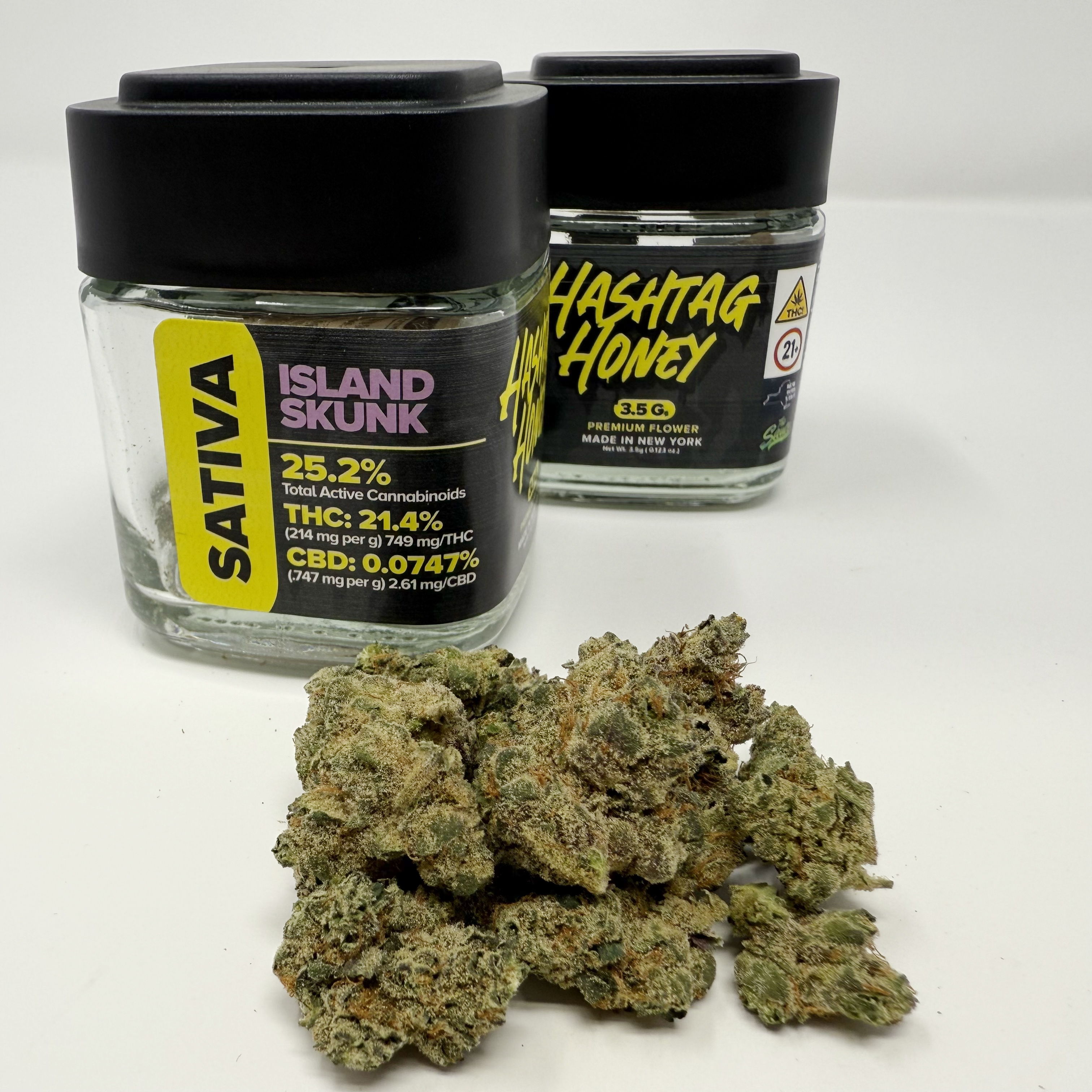 Photograph of product: au chocolattag Honey | Island Skunk | Flower TAC 25.2% - 3.5g