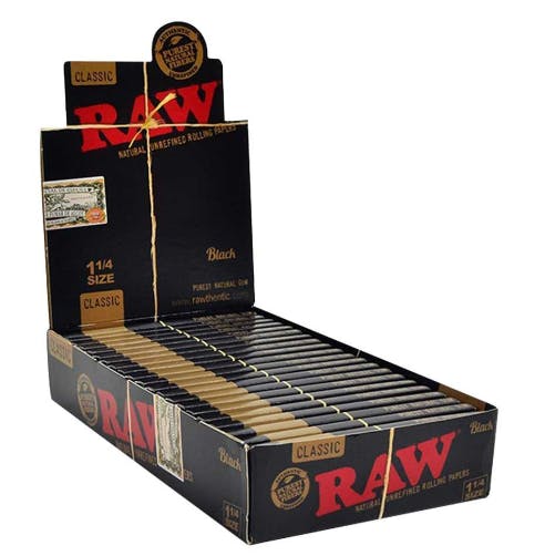 Photograph of product: Black 1 1/4 Papers - 