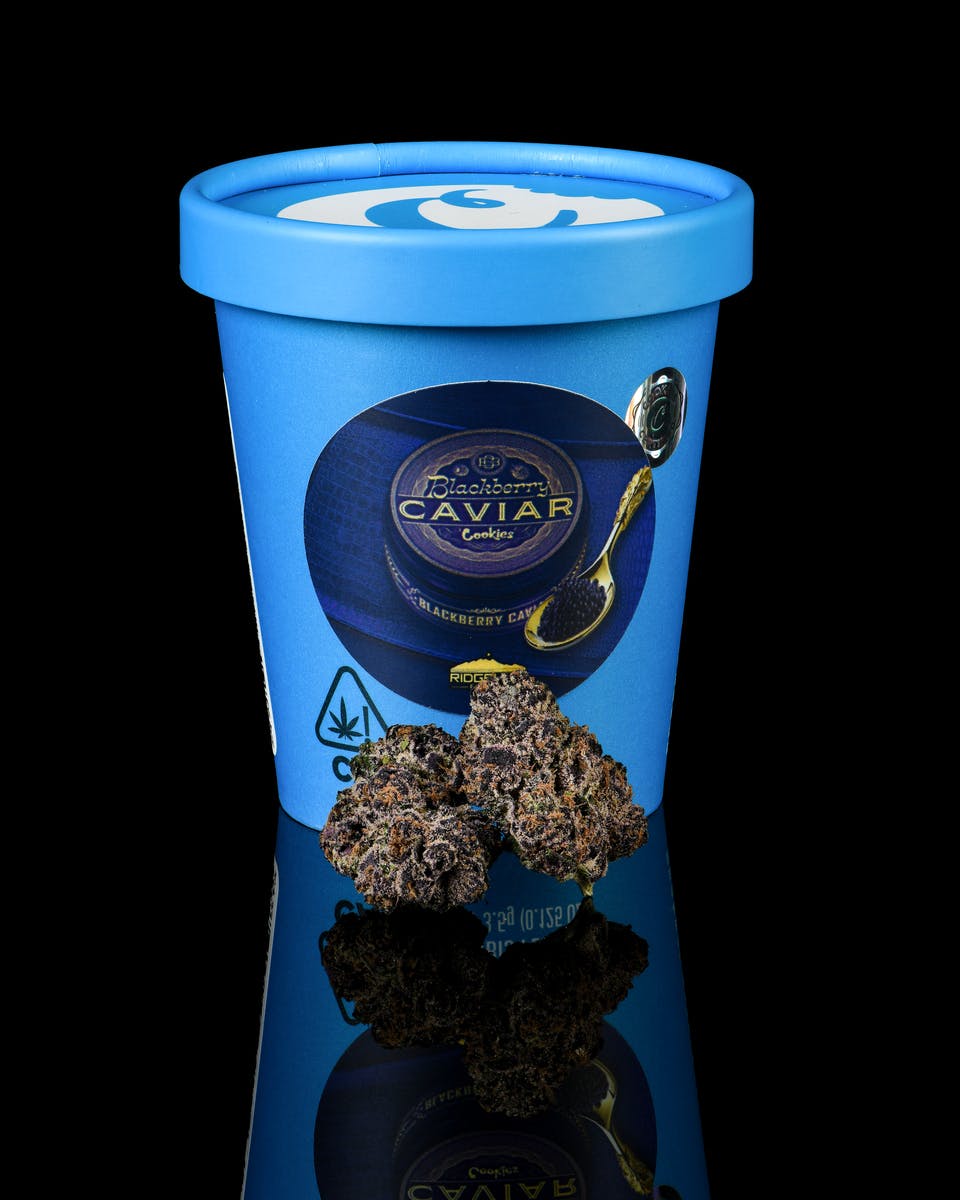 Photograph of product: BLACKBERRY CAVIAR 3.5G