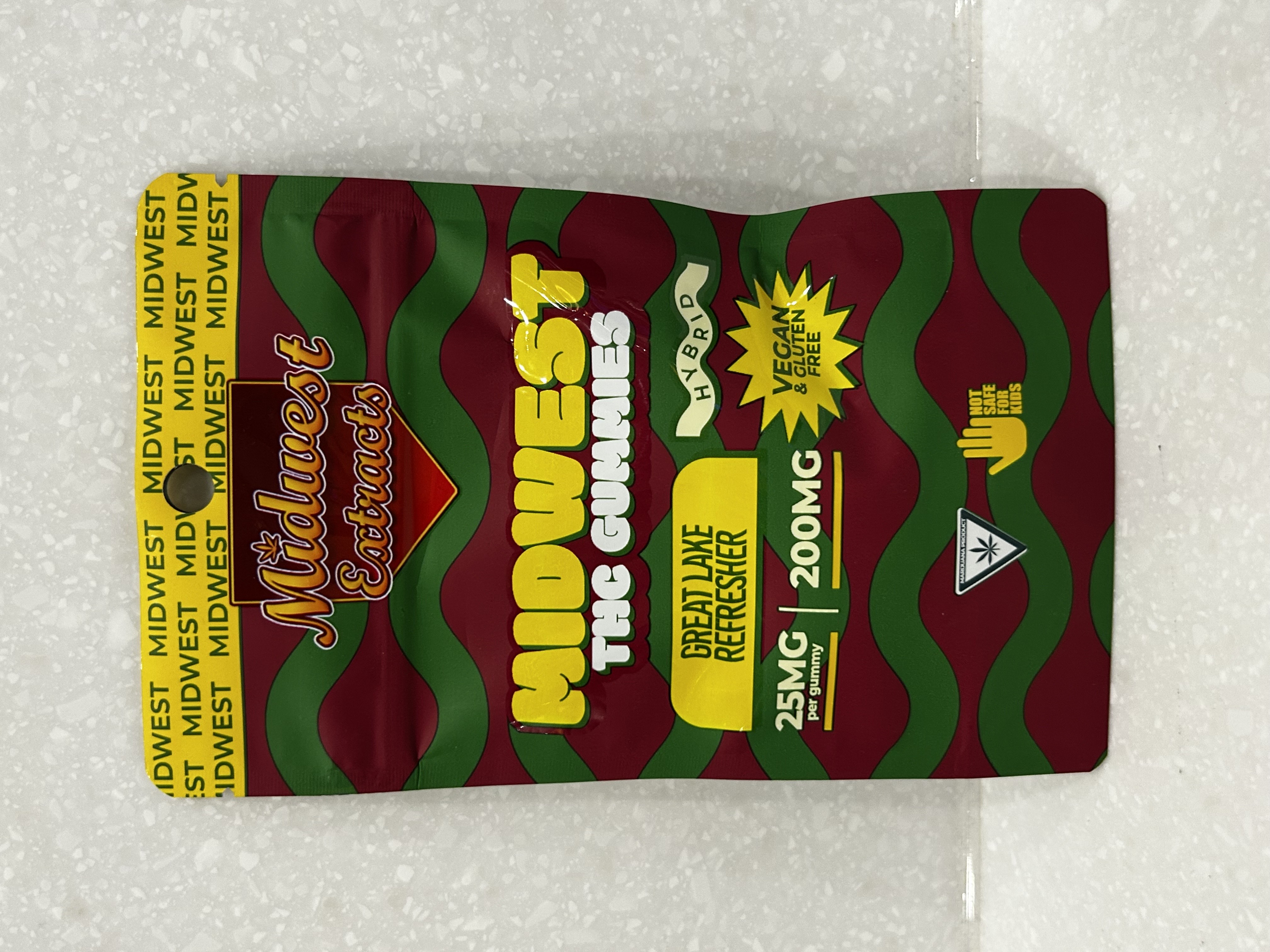 Photograph of product: Midwest Extracts | Gummy | Great Lake Refreshers | 200mg