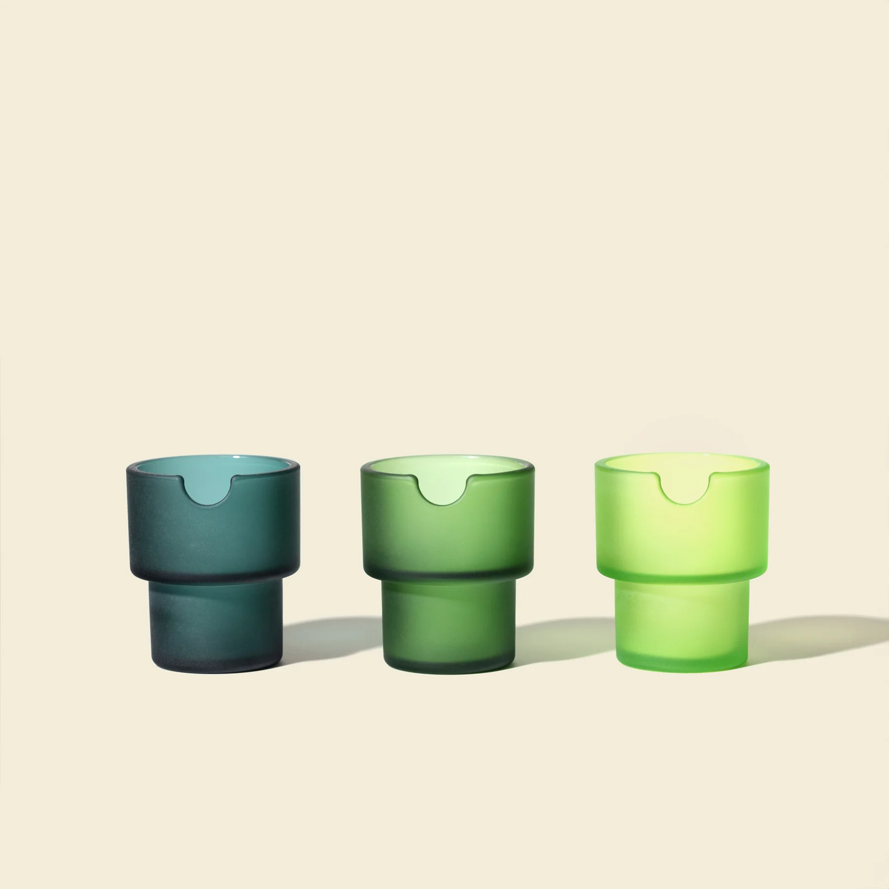 Photograph of product: Flower Pots Ashtray Stackable Set